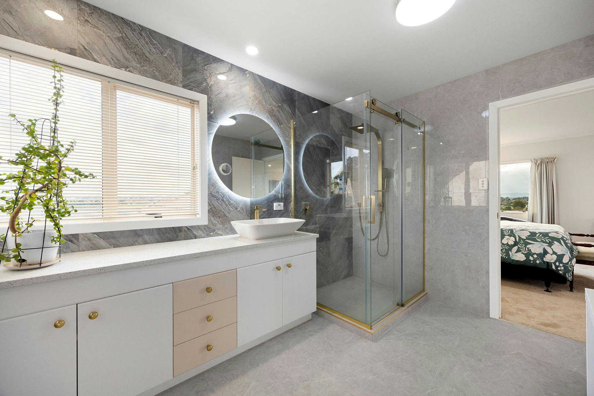 25 web or mls in House AR0 7434