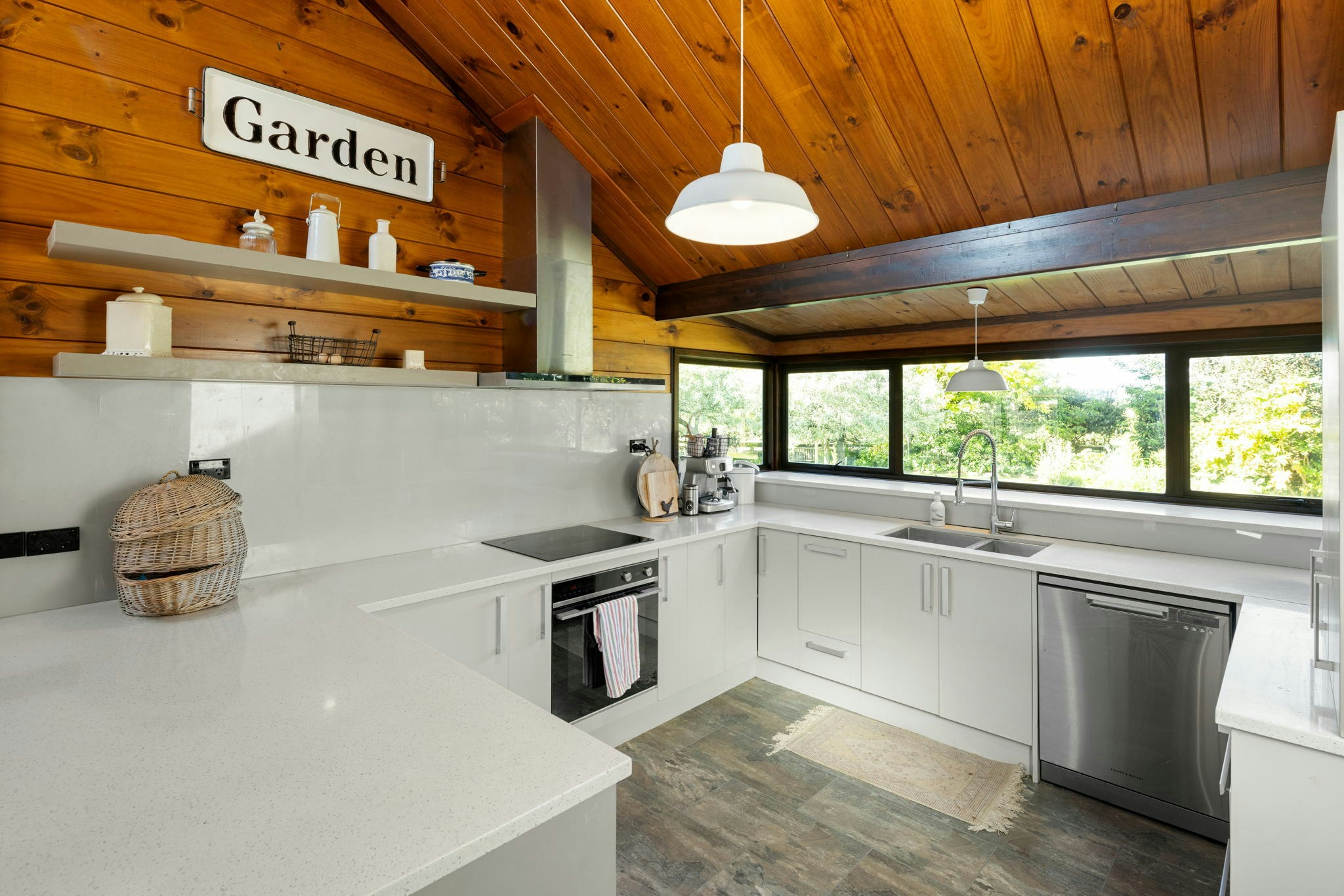 25 web or mls in House AR5 0012