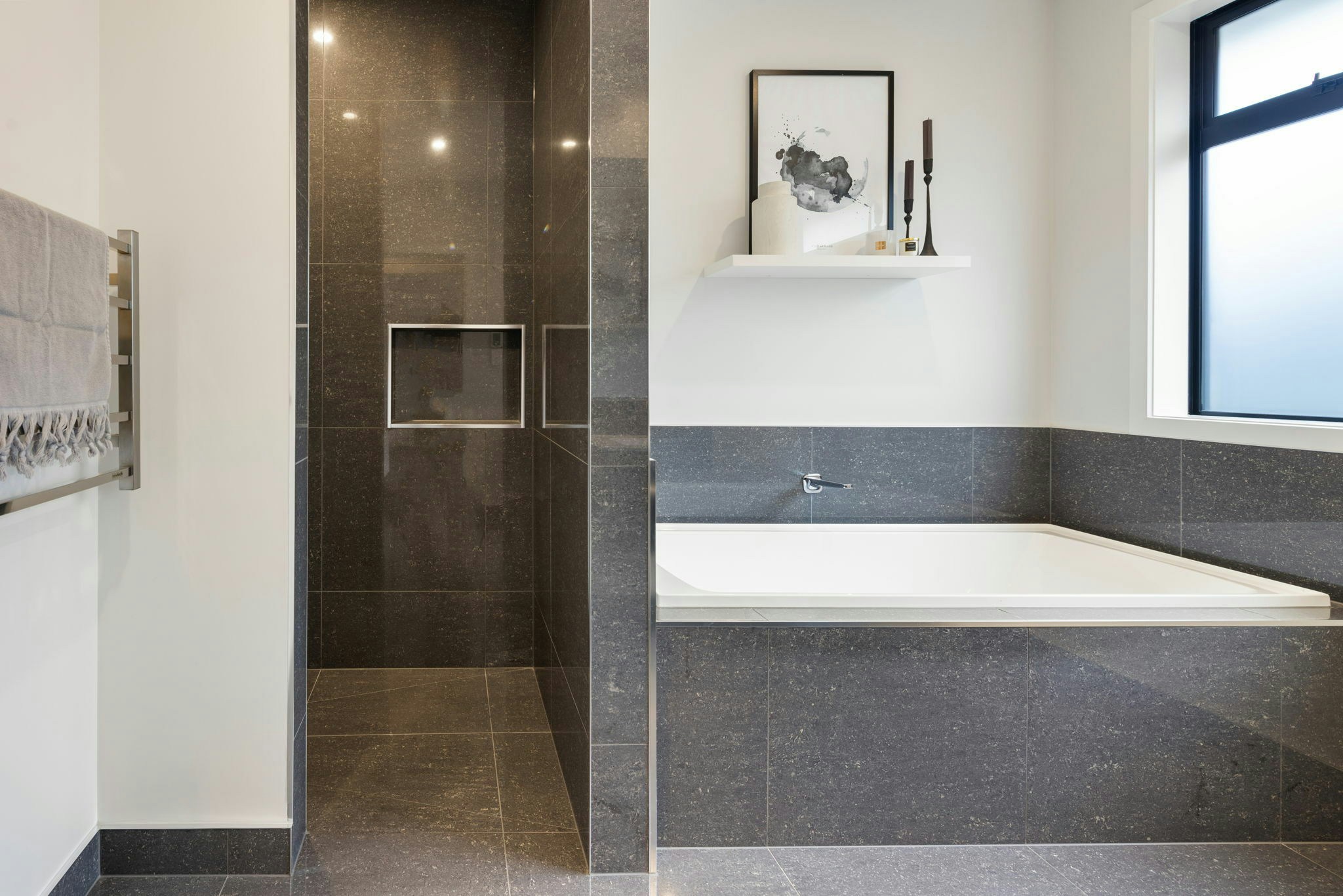 25 web or mls in House AR5 4281