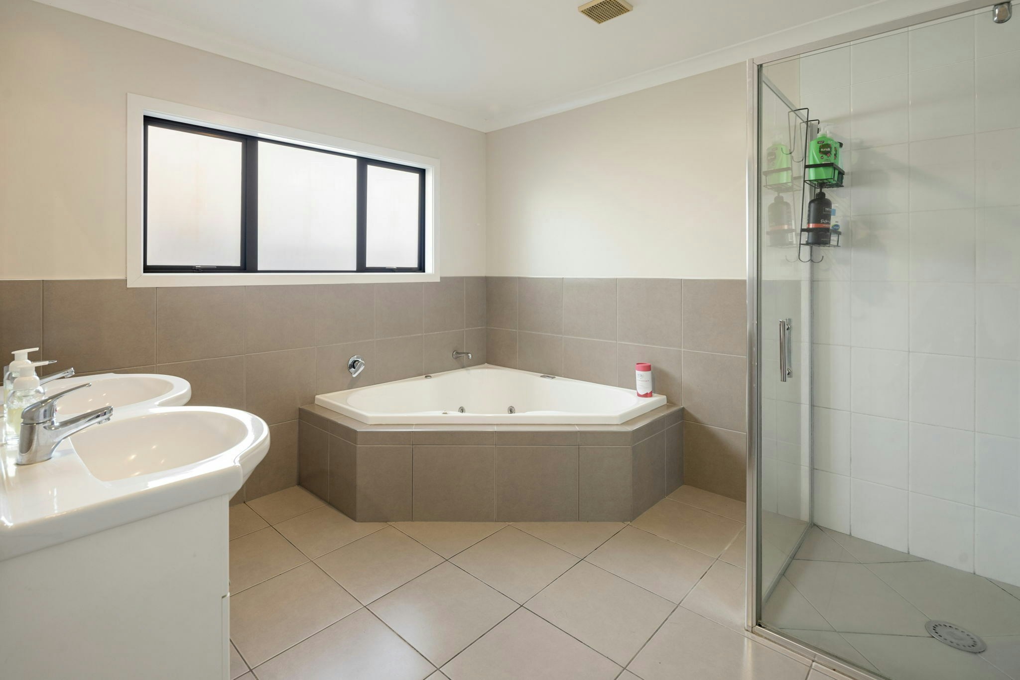 25 web or mls in House AR5 6394