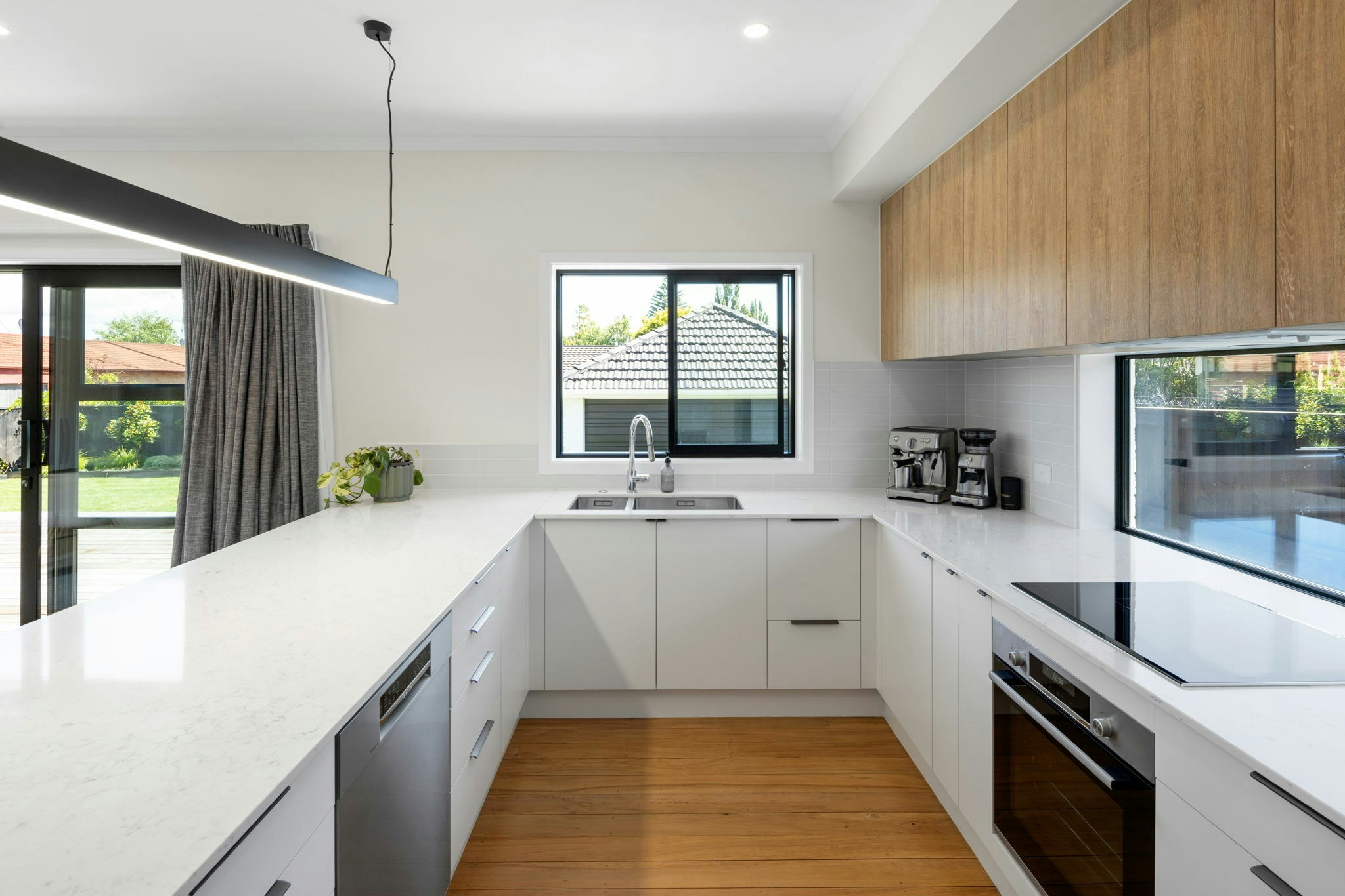 25 web or mls in House AR5 9240