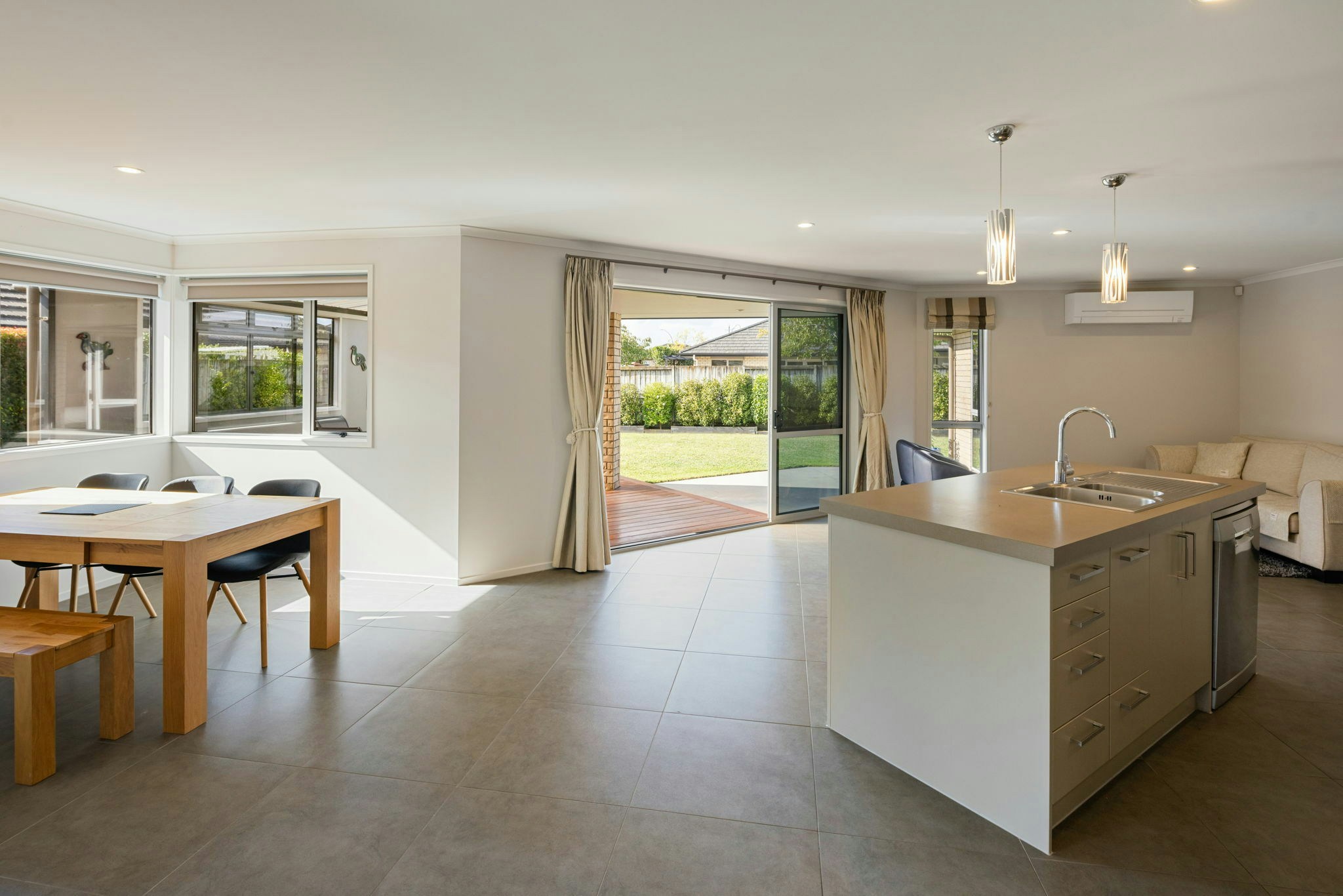 25 web or mls in House AR5 9338