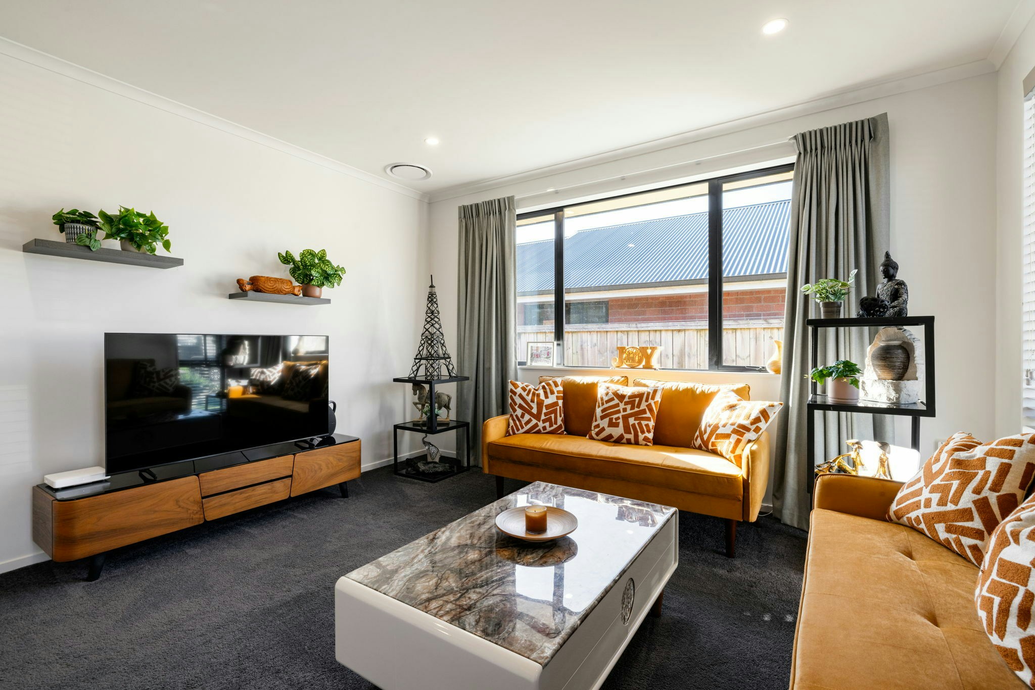 25 web or mls in House SR5 4570