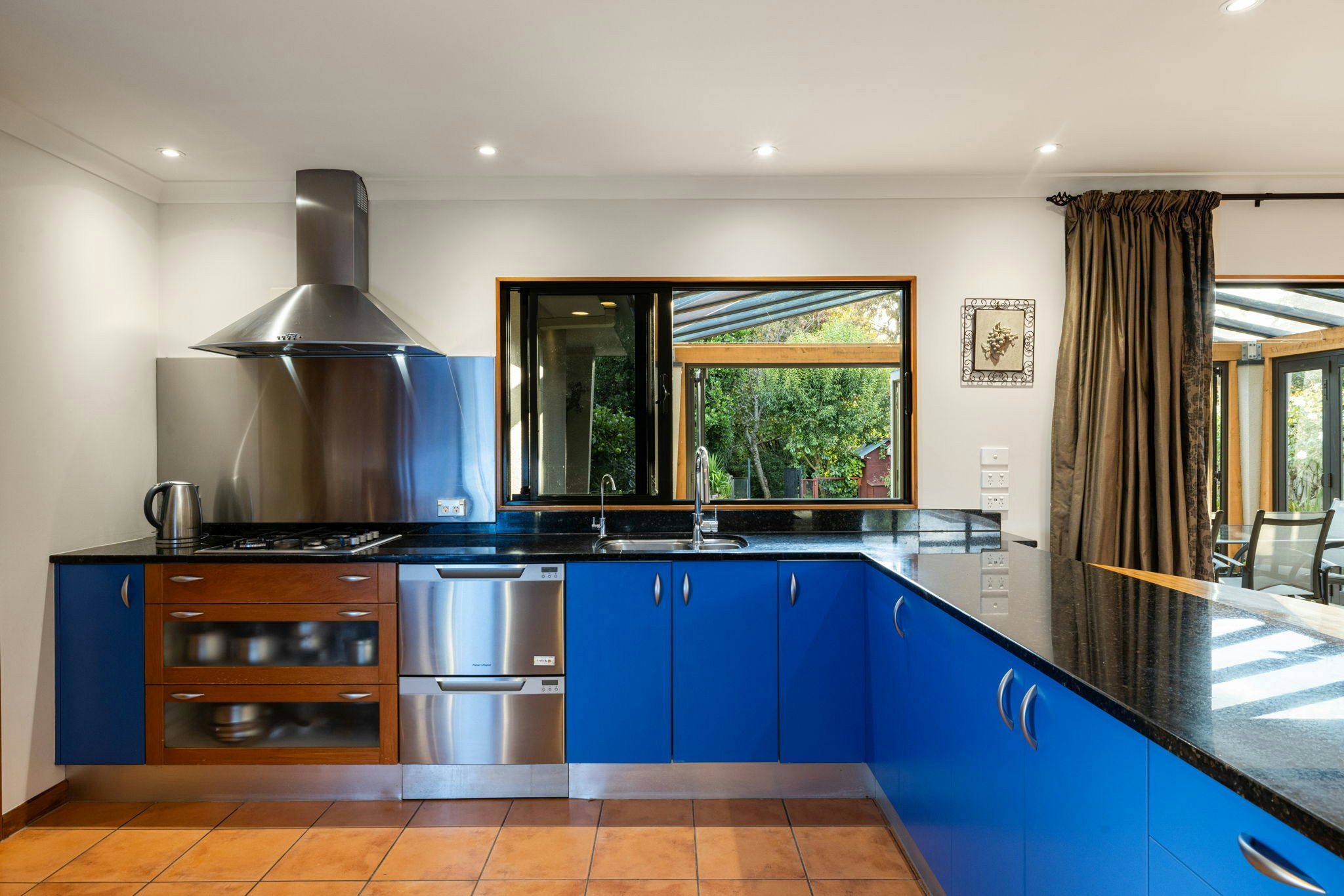 25 web or mls in House SR5 5853