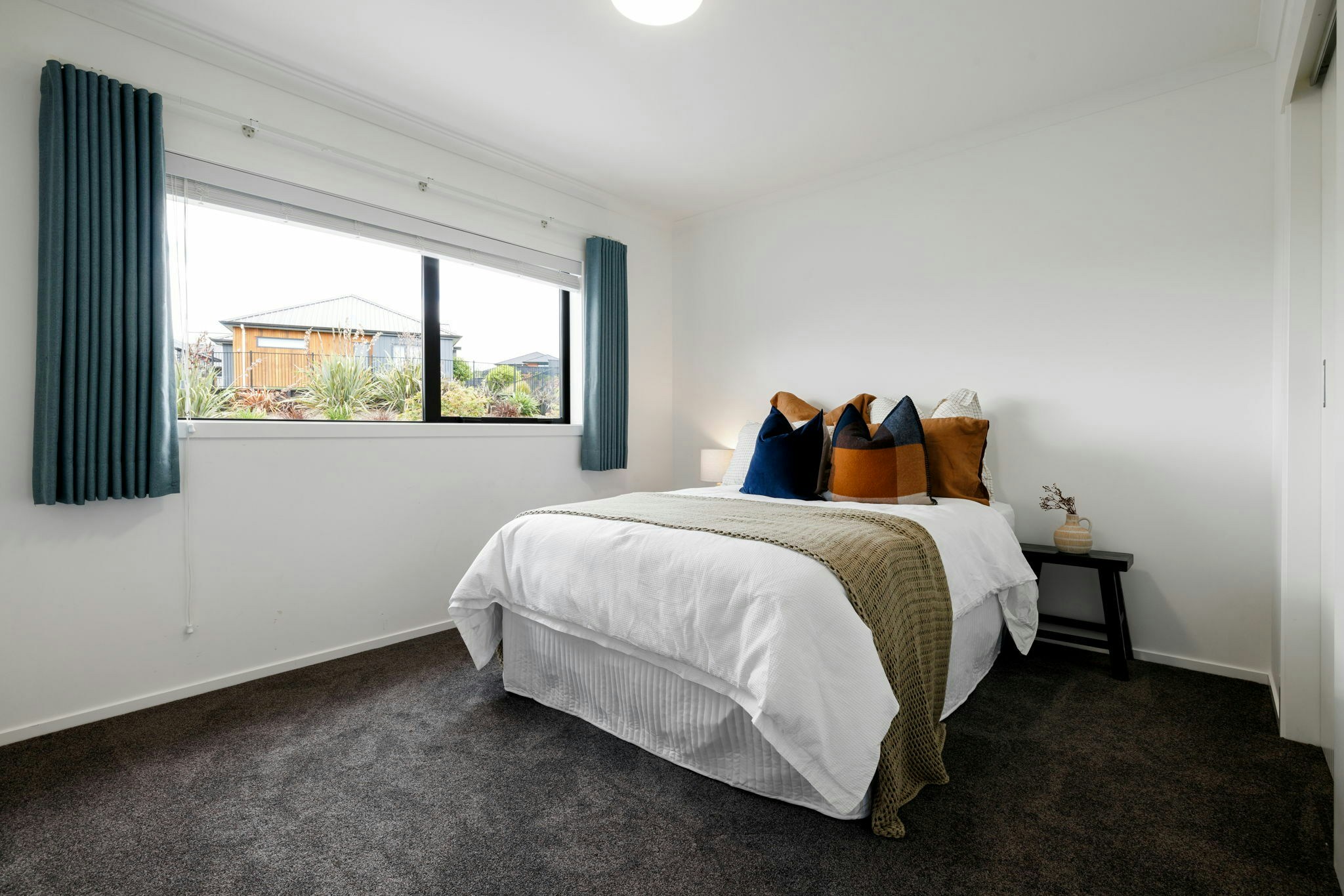 25 web or mls in House SR5 7297