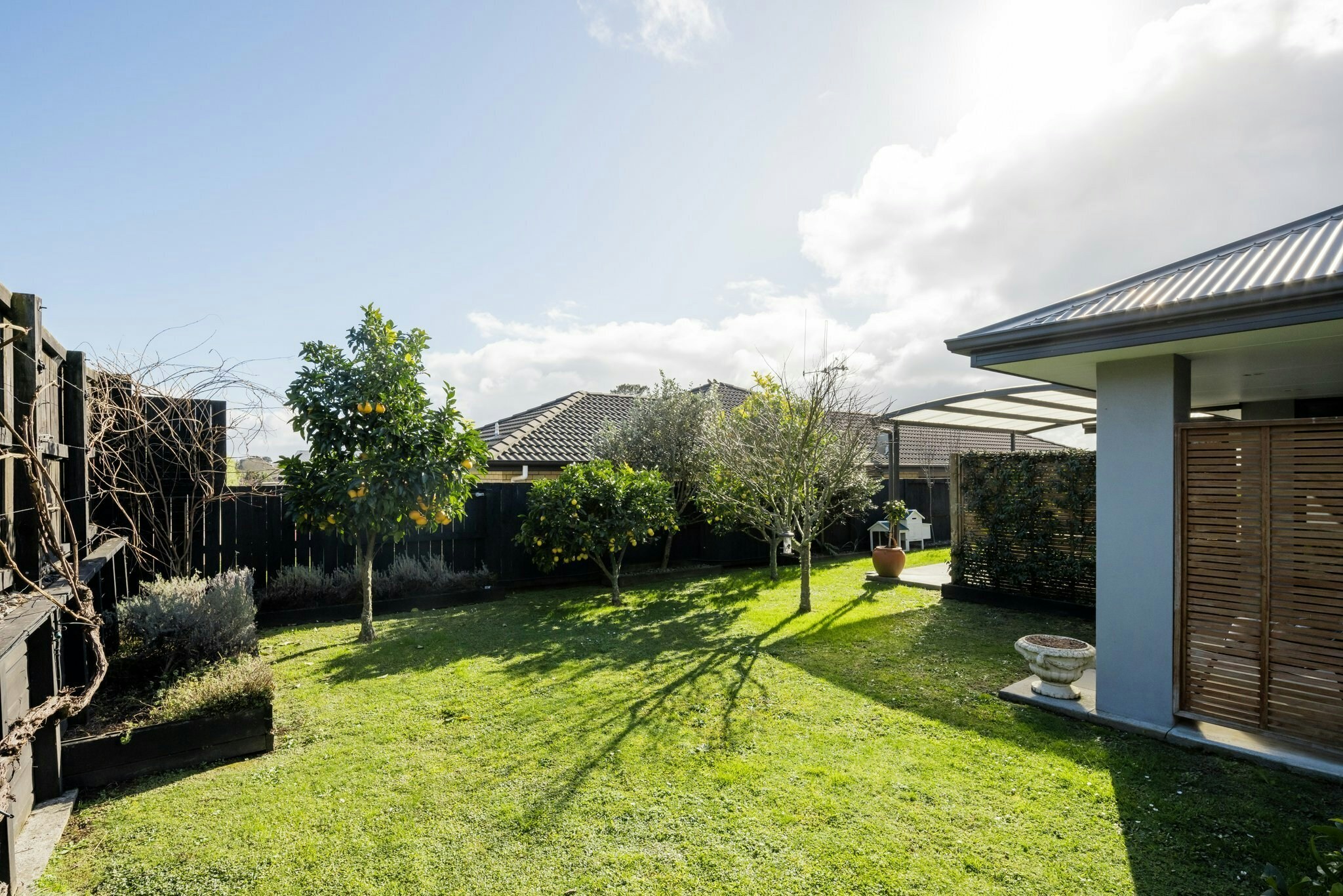 26 web or mls 25 in House AR5 0948