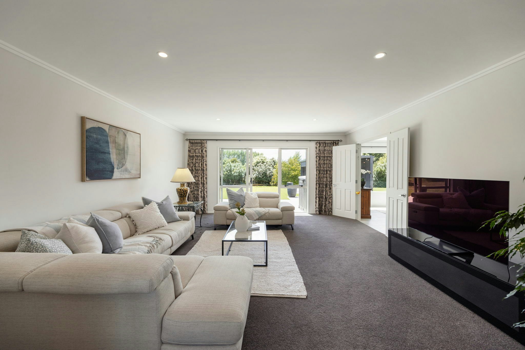 26 web or mls in House AR0 3290