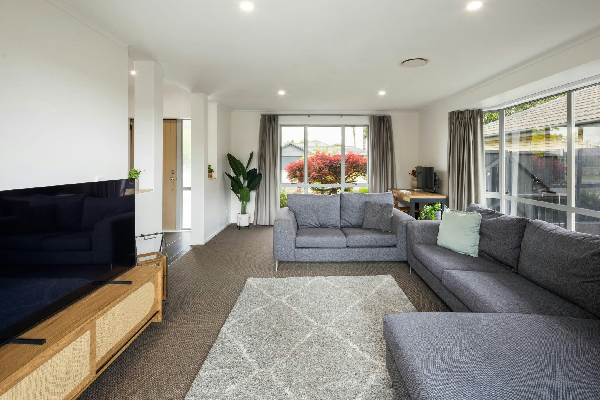 26 web or mls in House AR5 0101