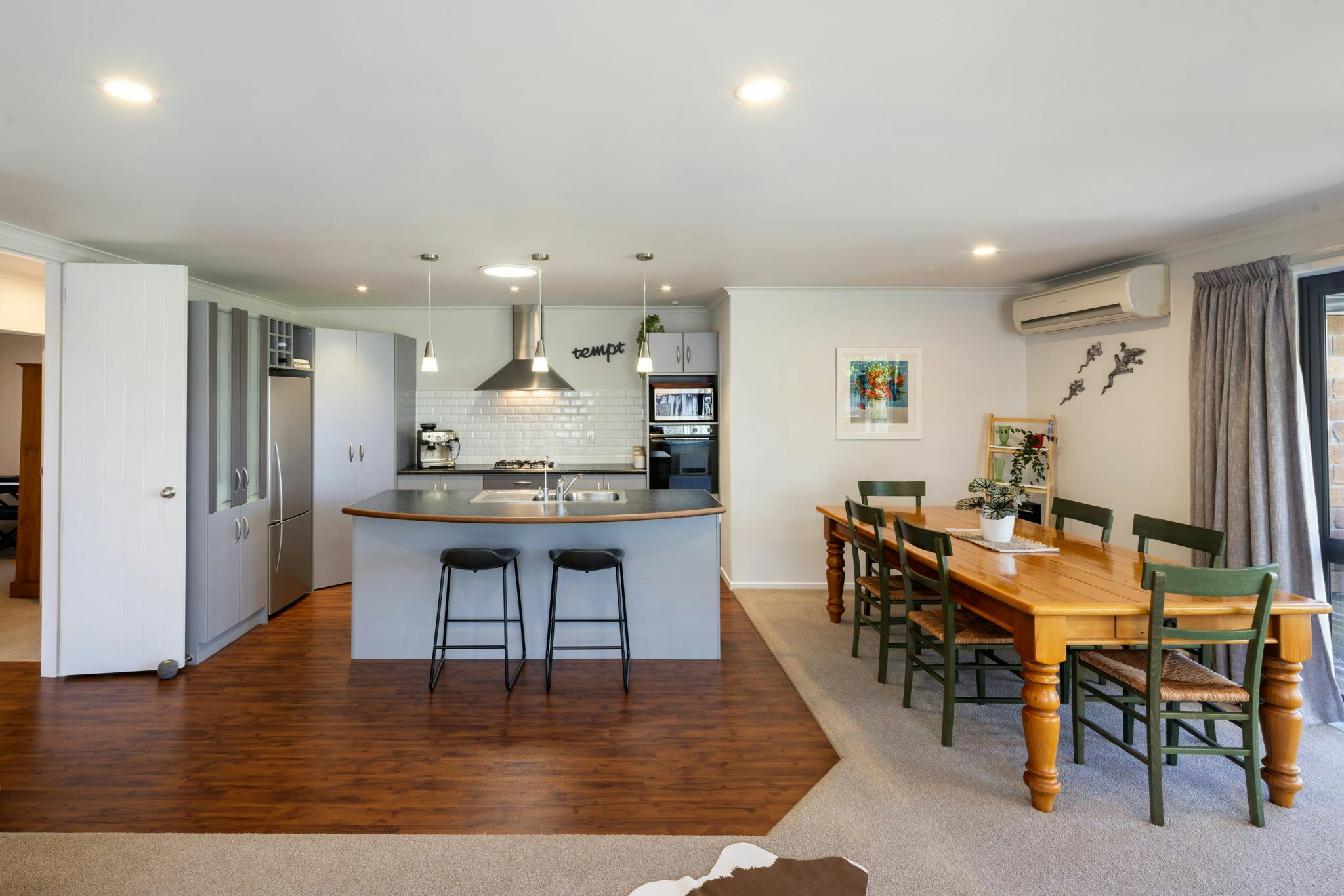 26 web or mls in House AR5 5222