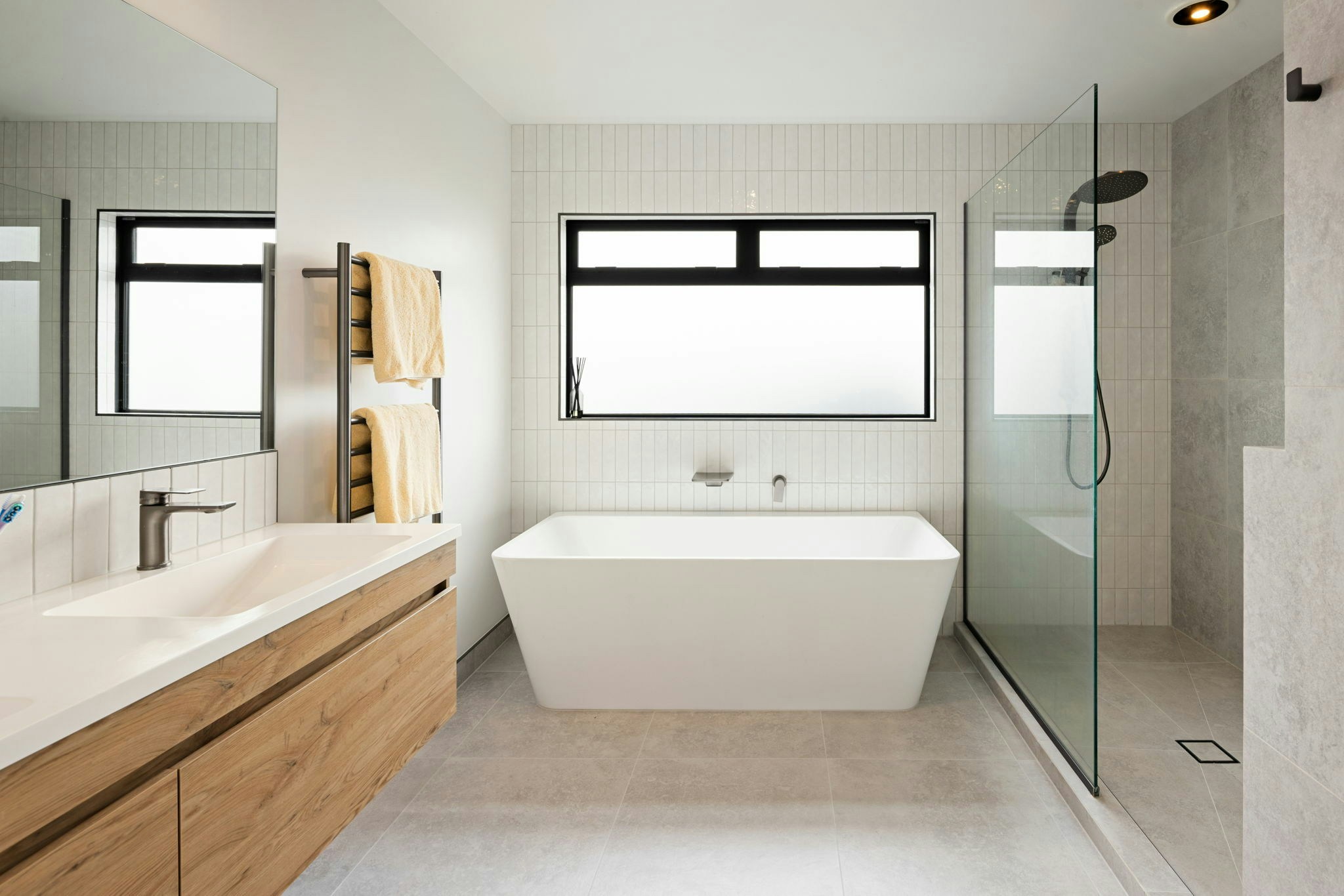 26 web or mls in House AR5 5605