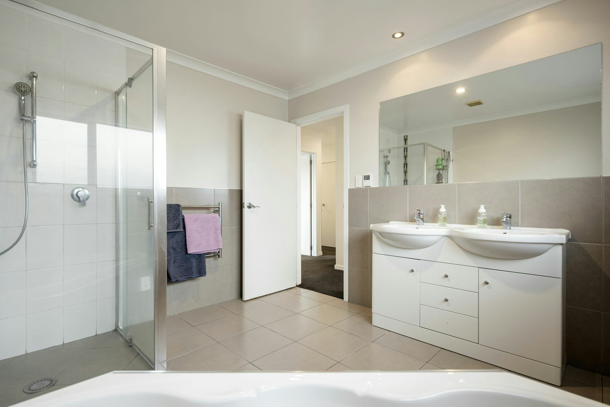 26 web or mls in House AR5 6399