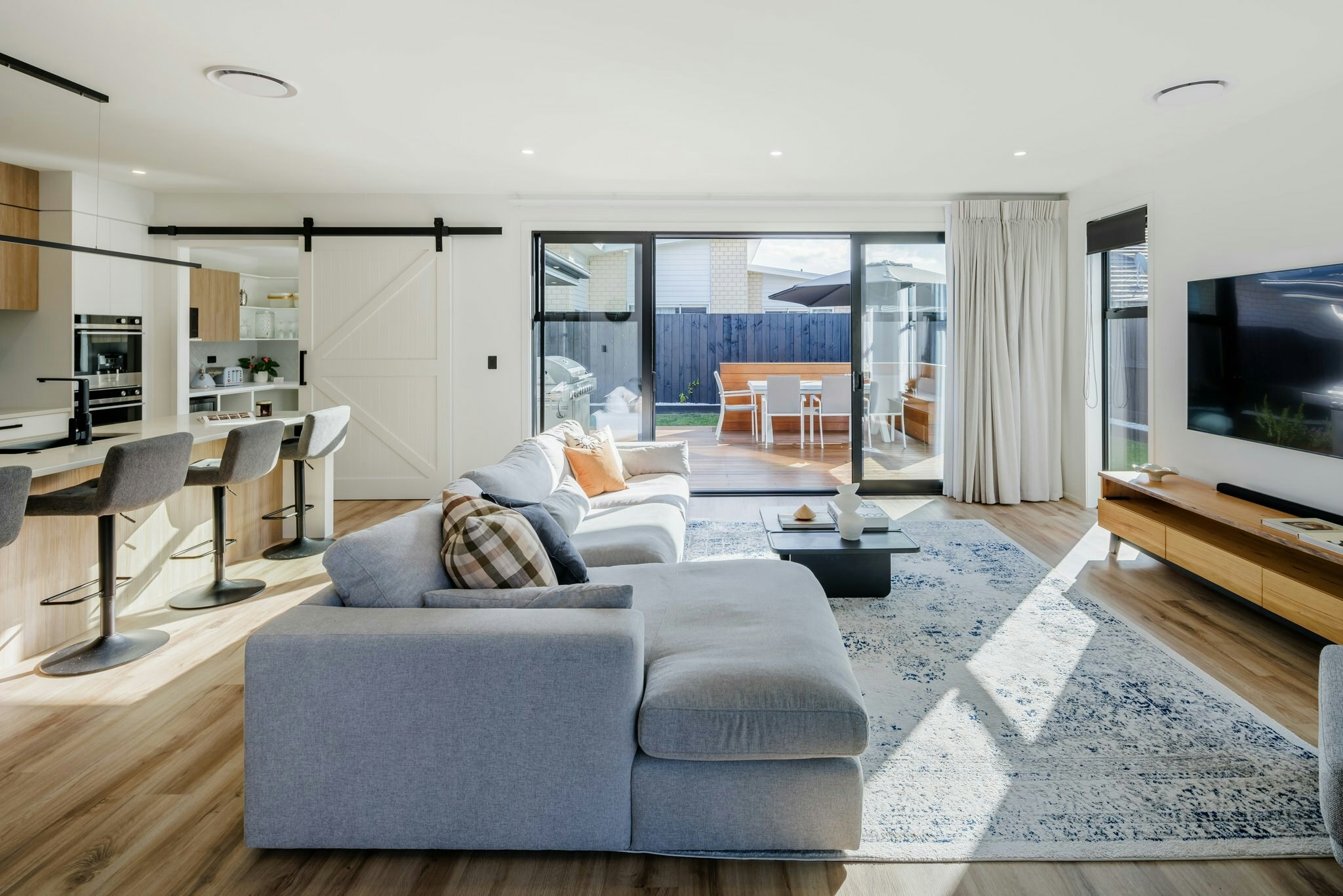 26 web or mls in House AR5 8358