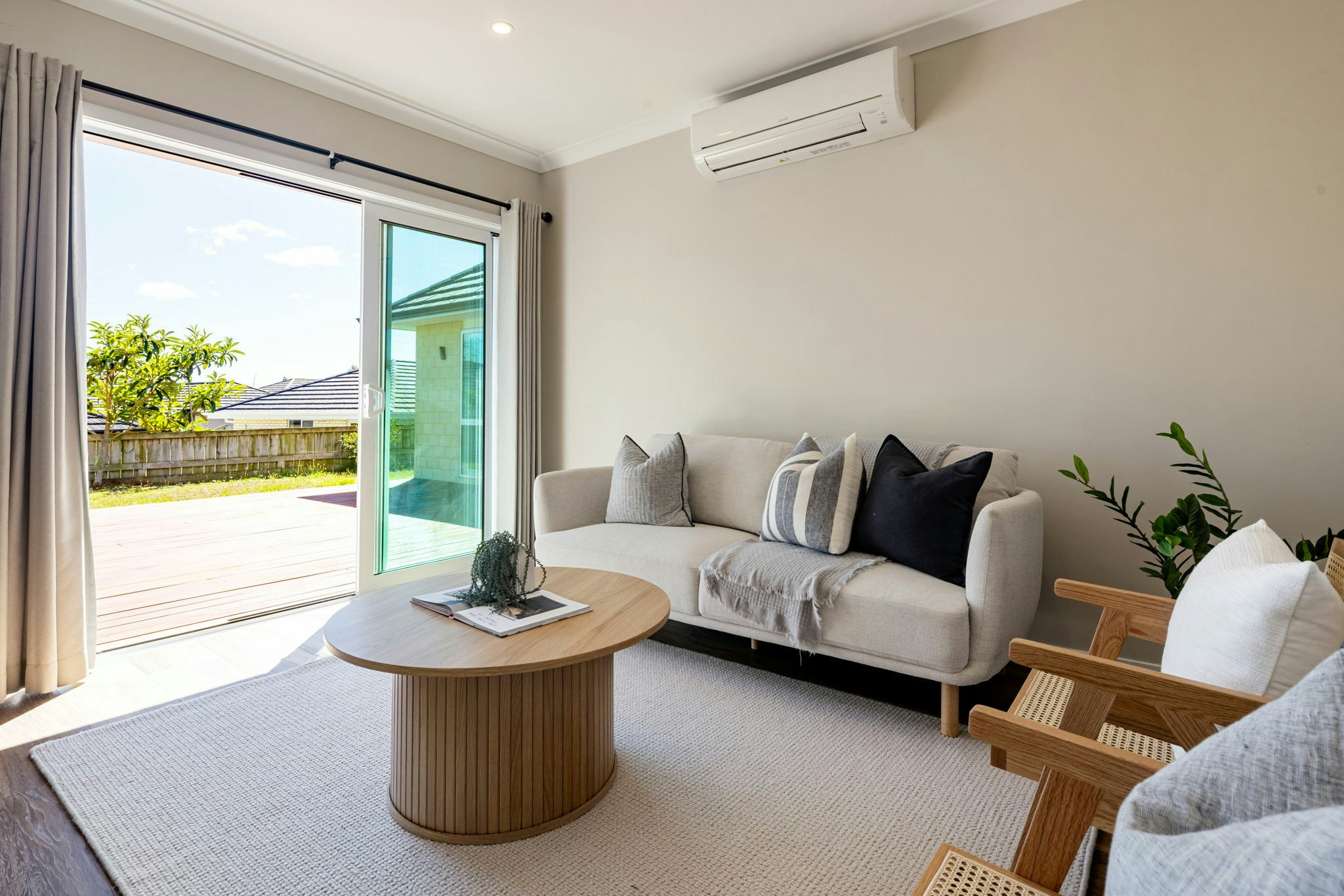 26 web or mls in House AR5 9804