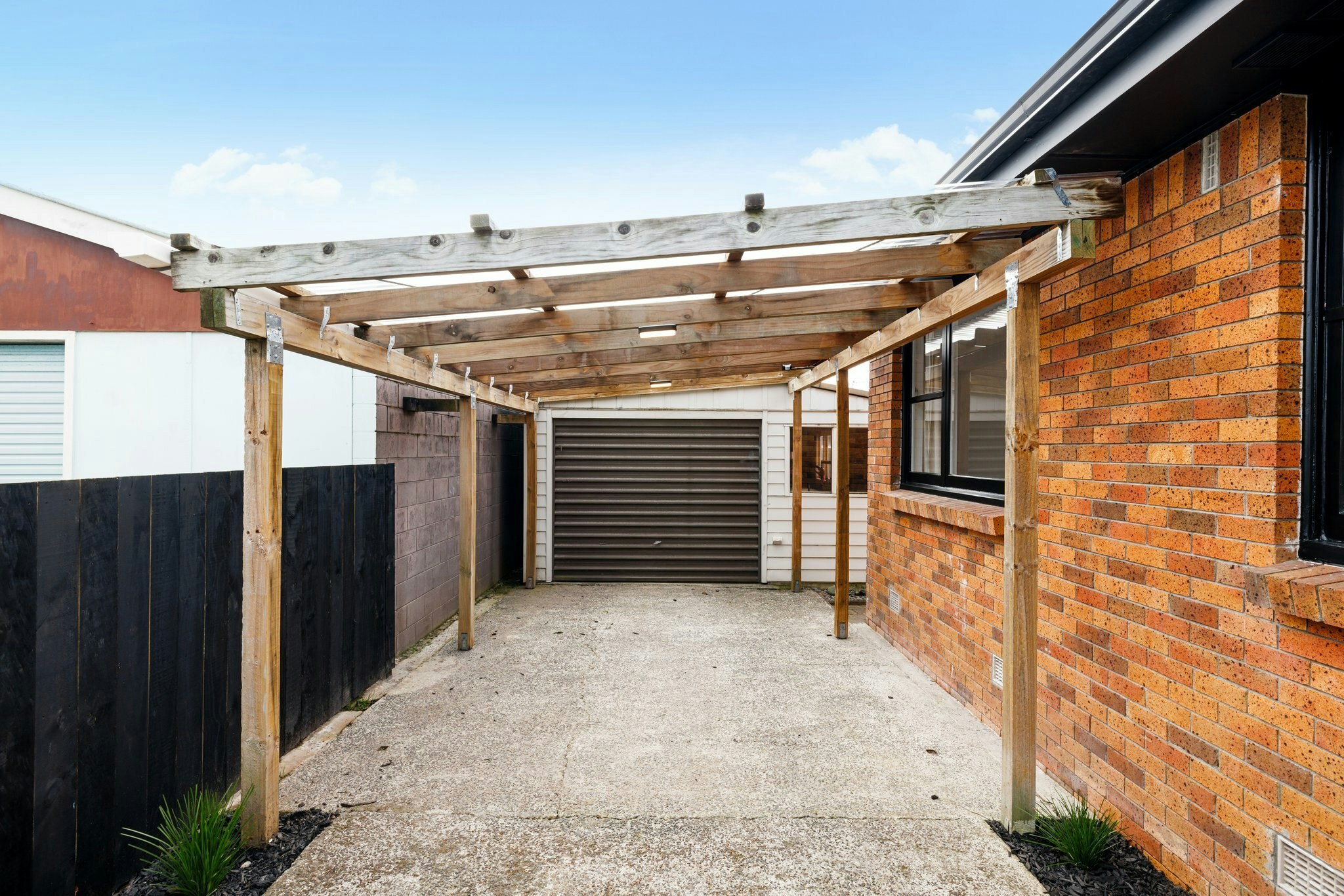 26 web or mls in House SR5 7230