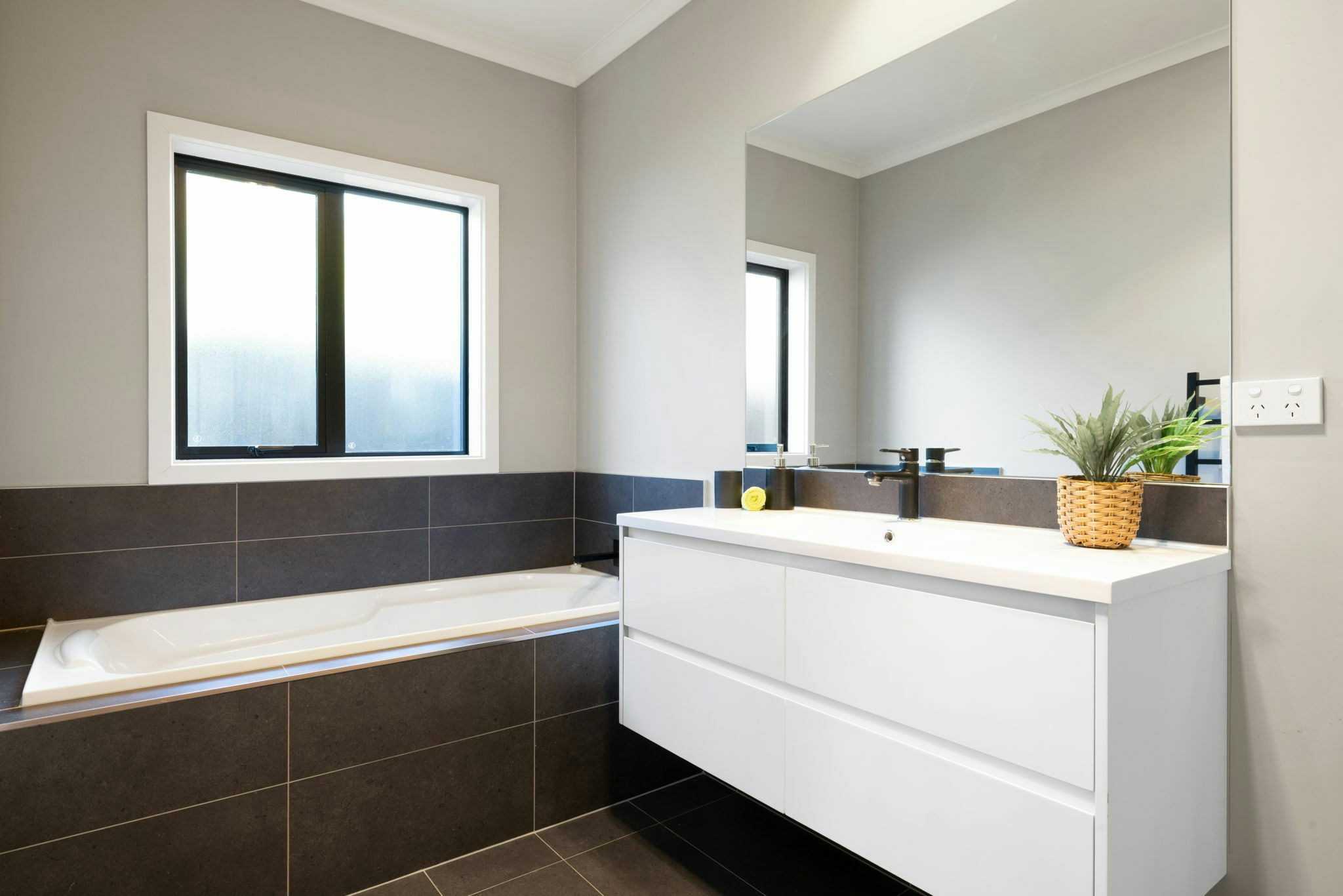 26 web or mls in House SR5 9957