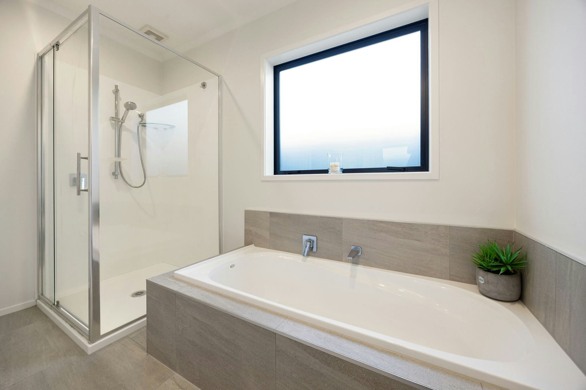 27 web or mls in House AR0 1653