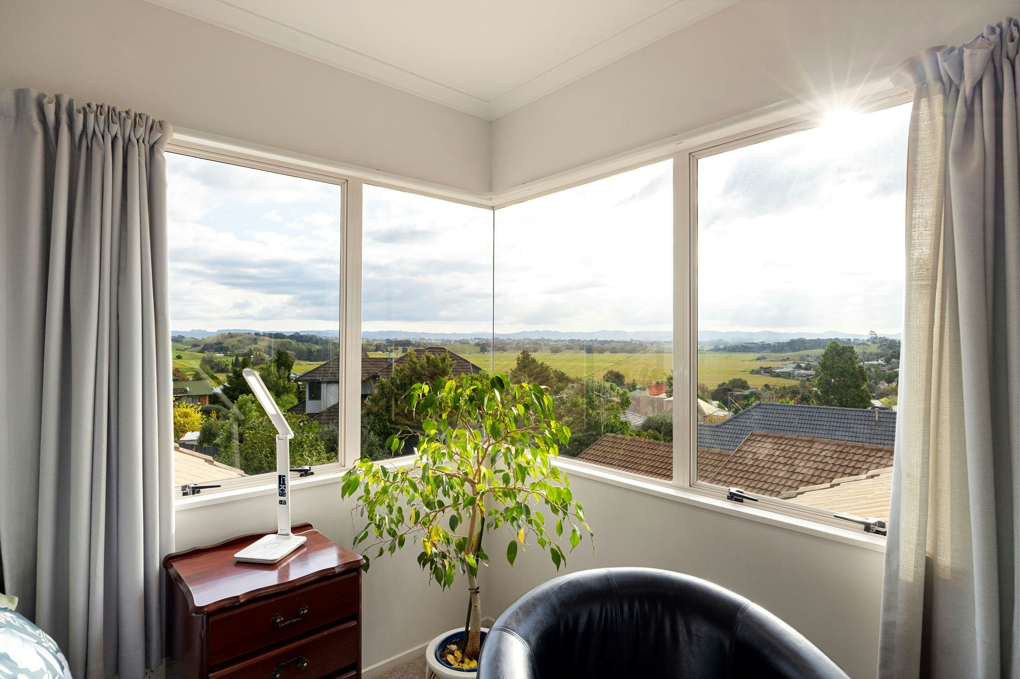 27 web or mls in House AR0 7454