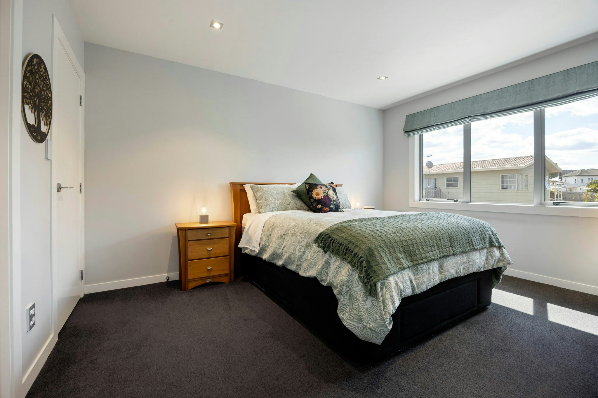 27 web or mls in House AR0 7825