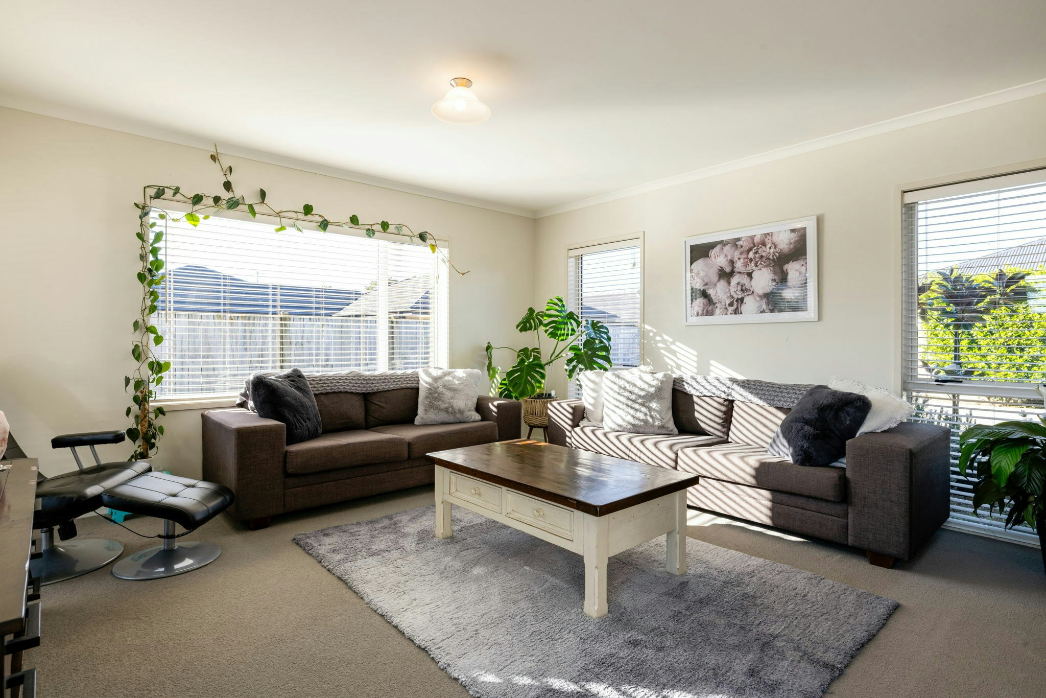 27 web or mls in House SR5 8479