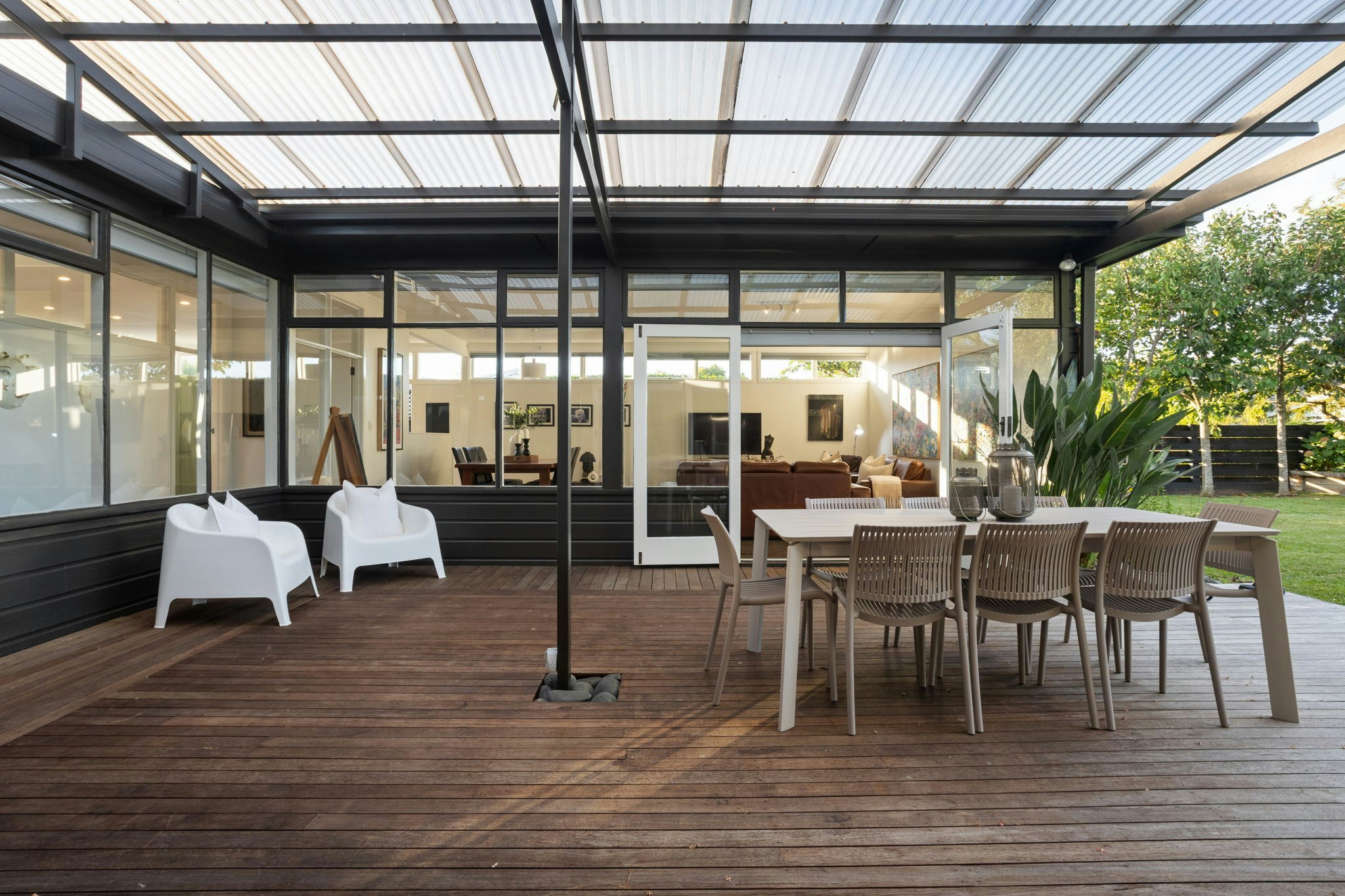 27 web or mls in House SR6 2982