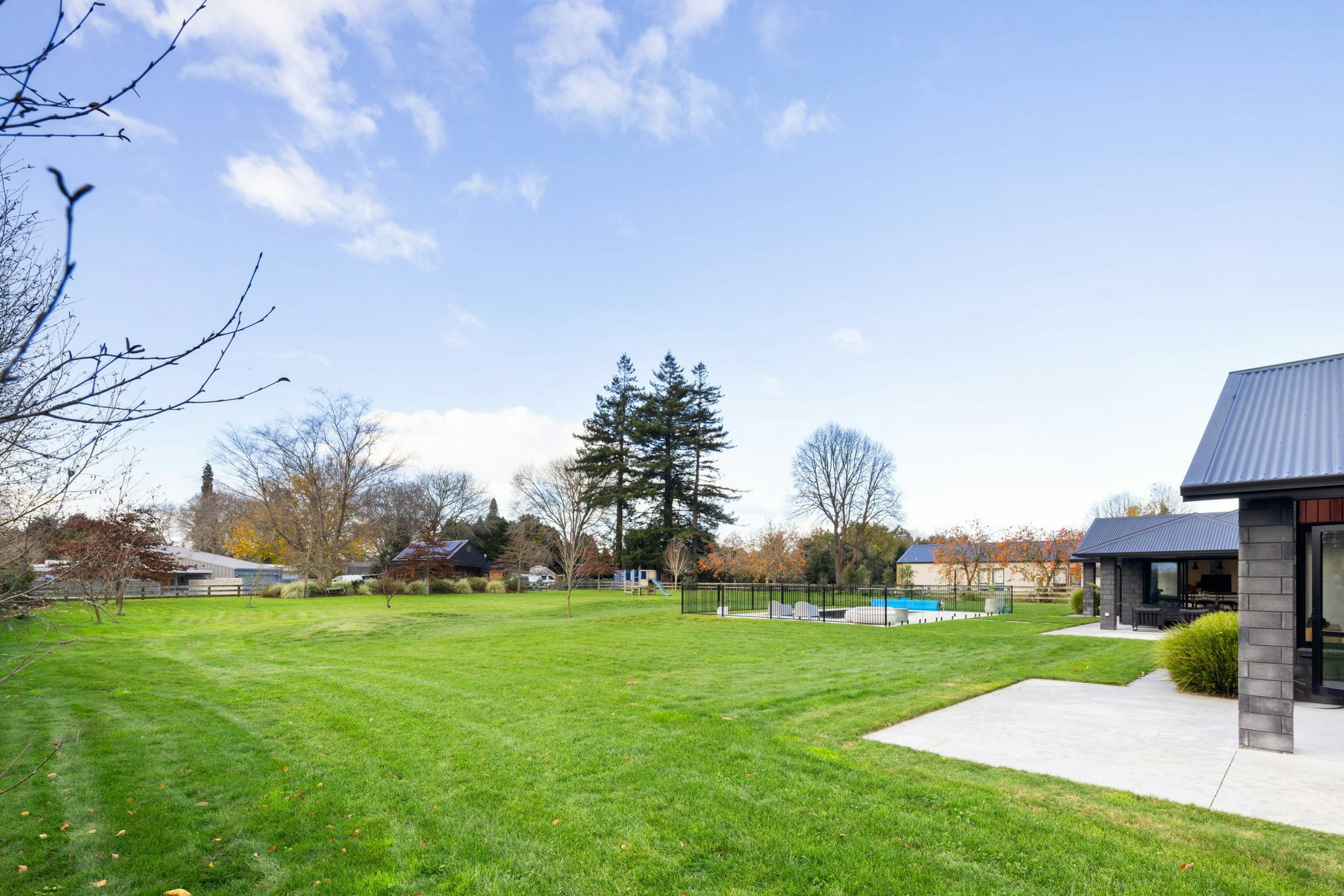 28 web or mls in House AR5 3435