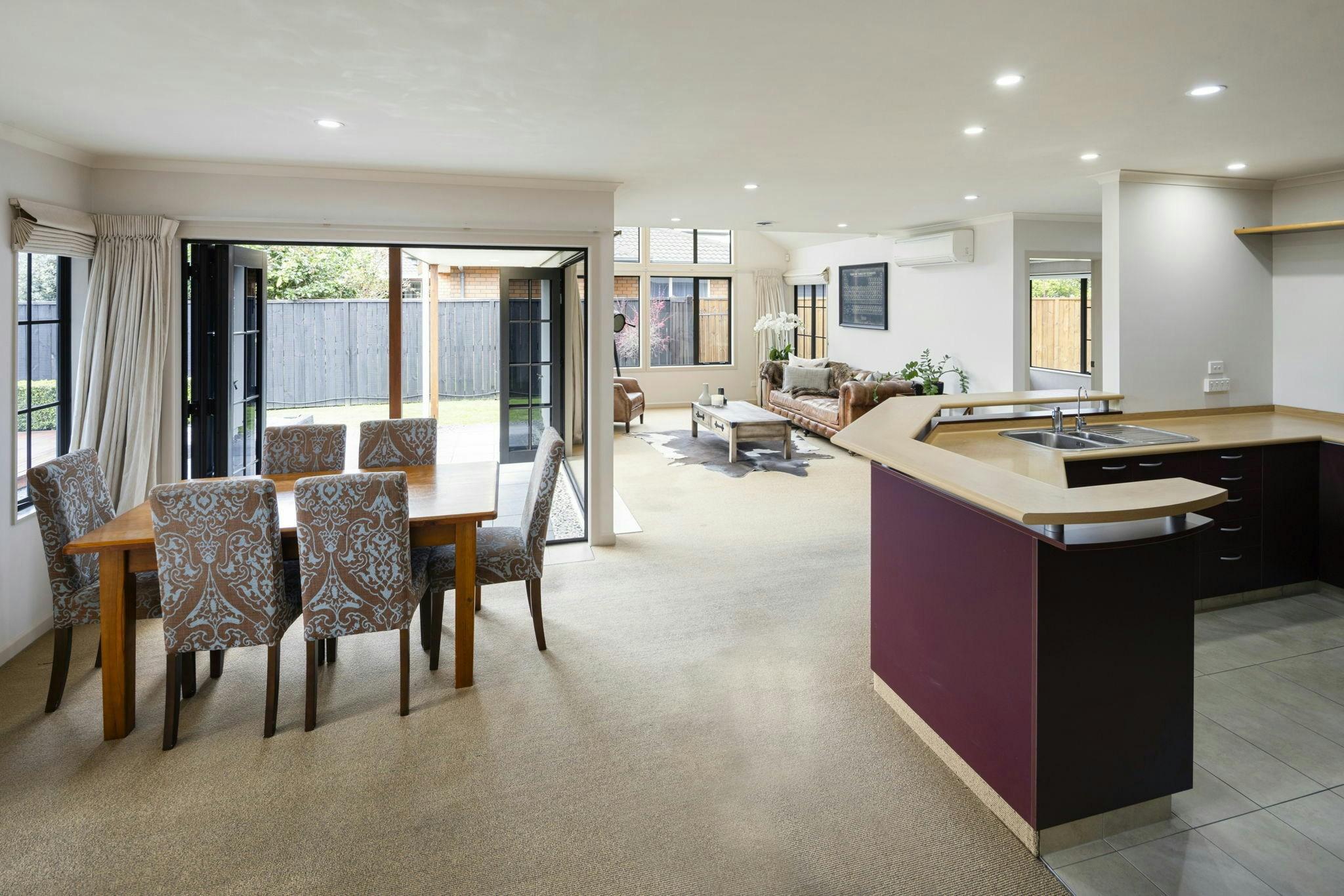 28 web or mls in House AR5 5154