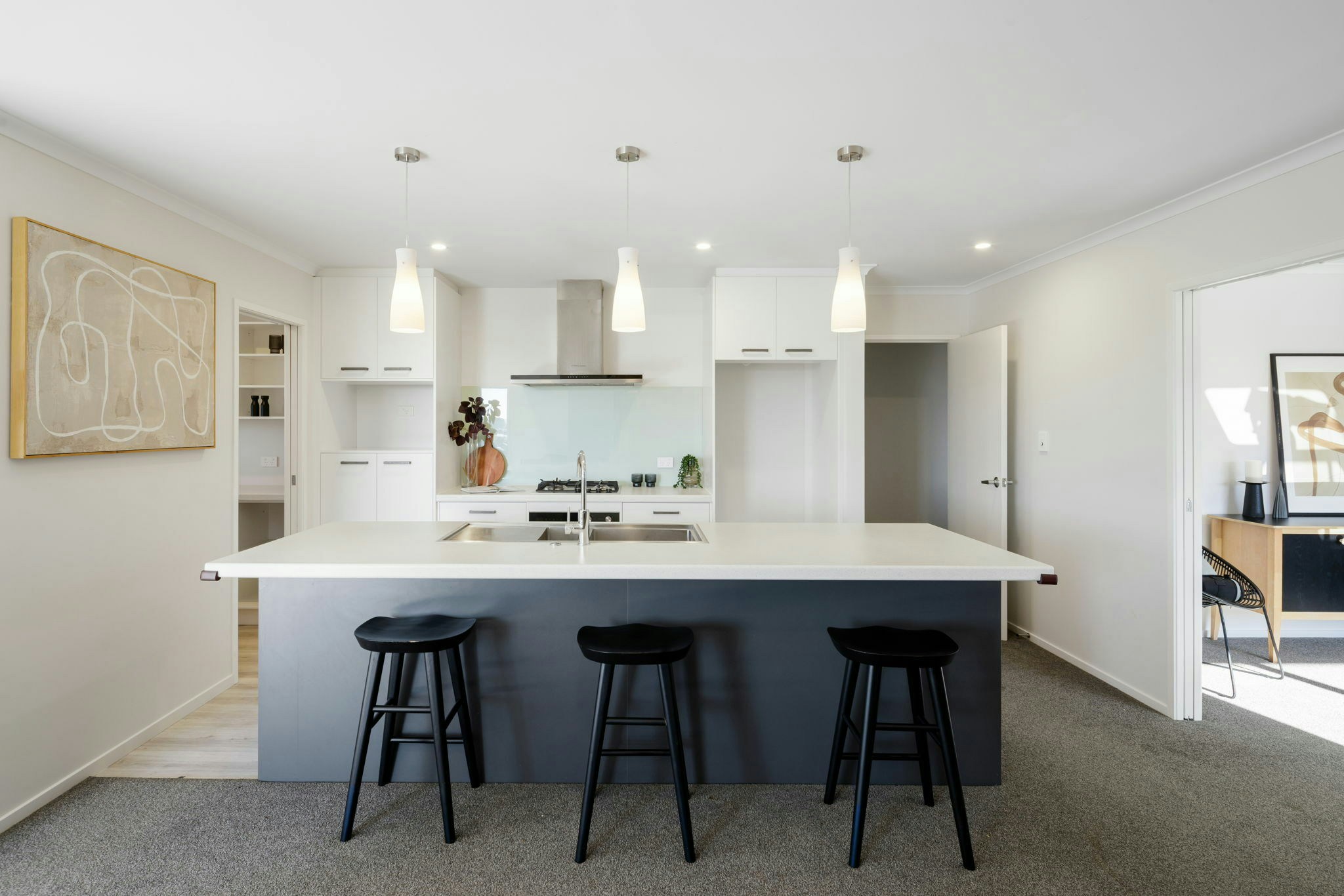 28 web or mls in House AR5 6529