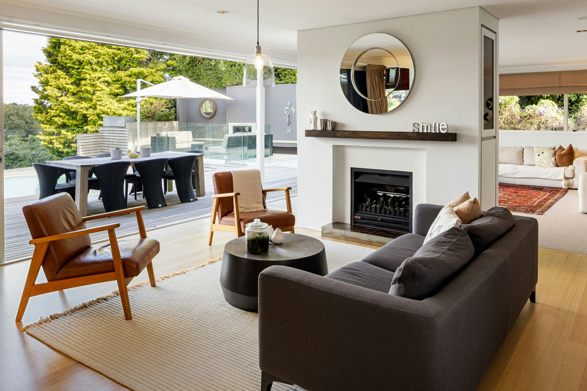 28 web or mls in House AR5 7592