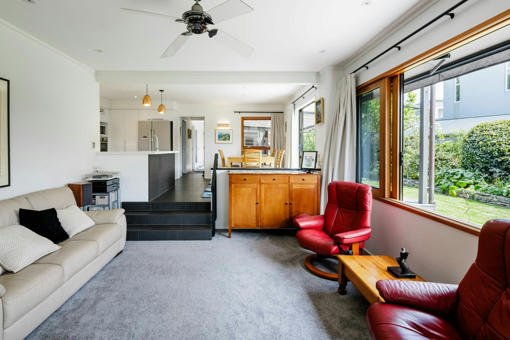 28 web or mls in House AR5 9534