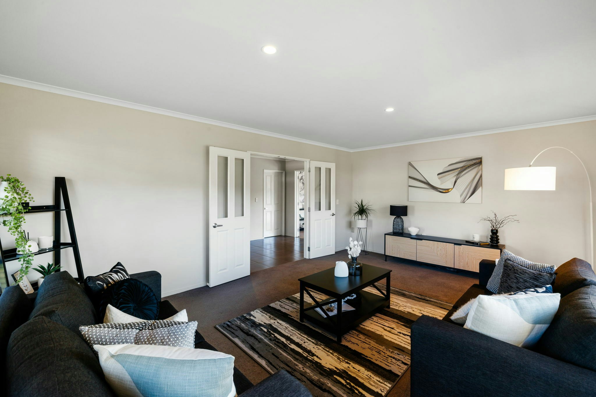 28 web or mls in House SR5 5094