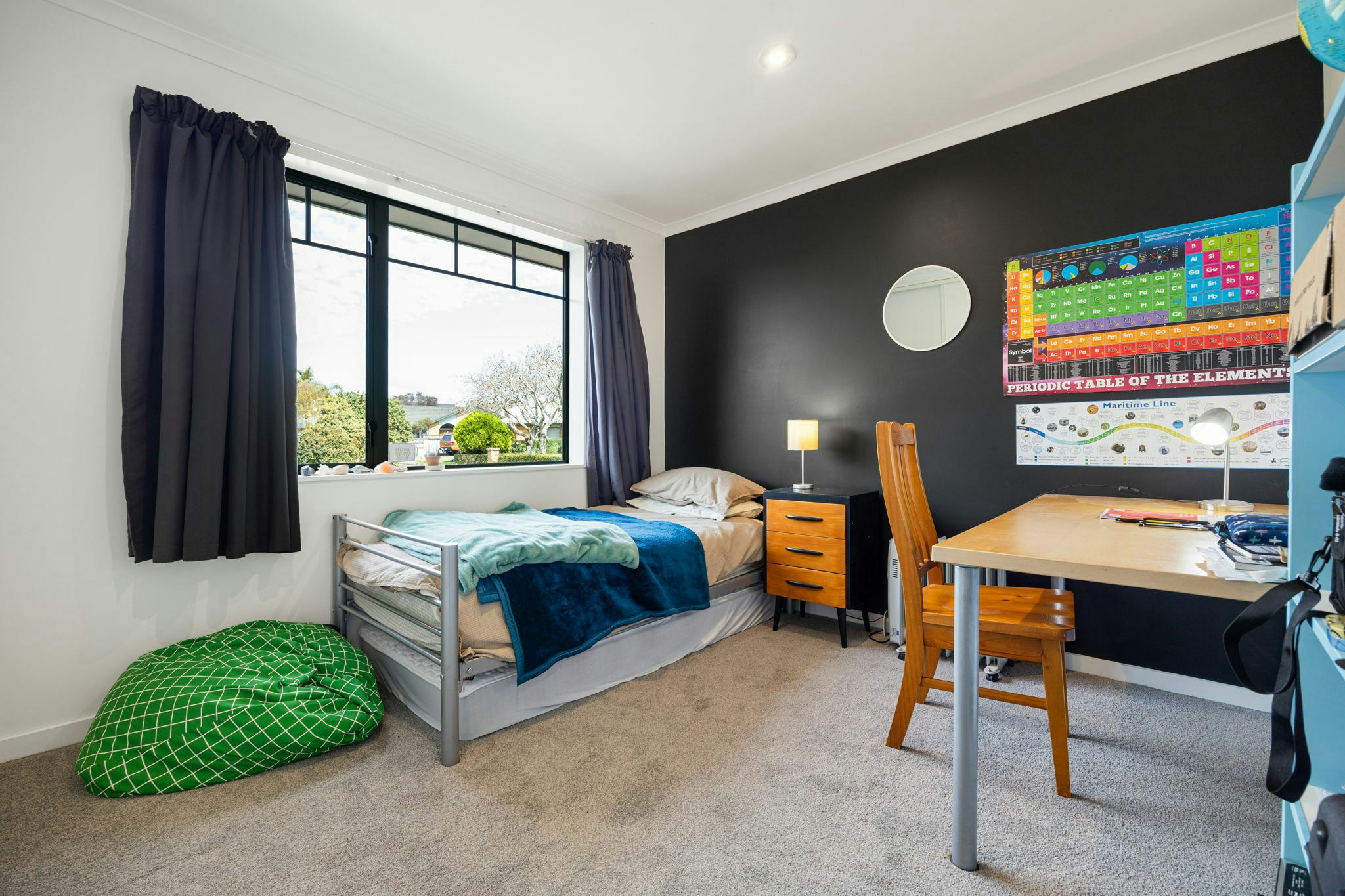 29 web or mls in House AR0 2606