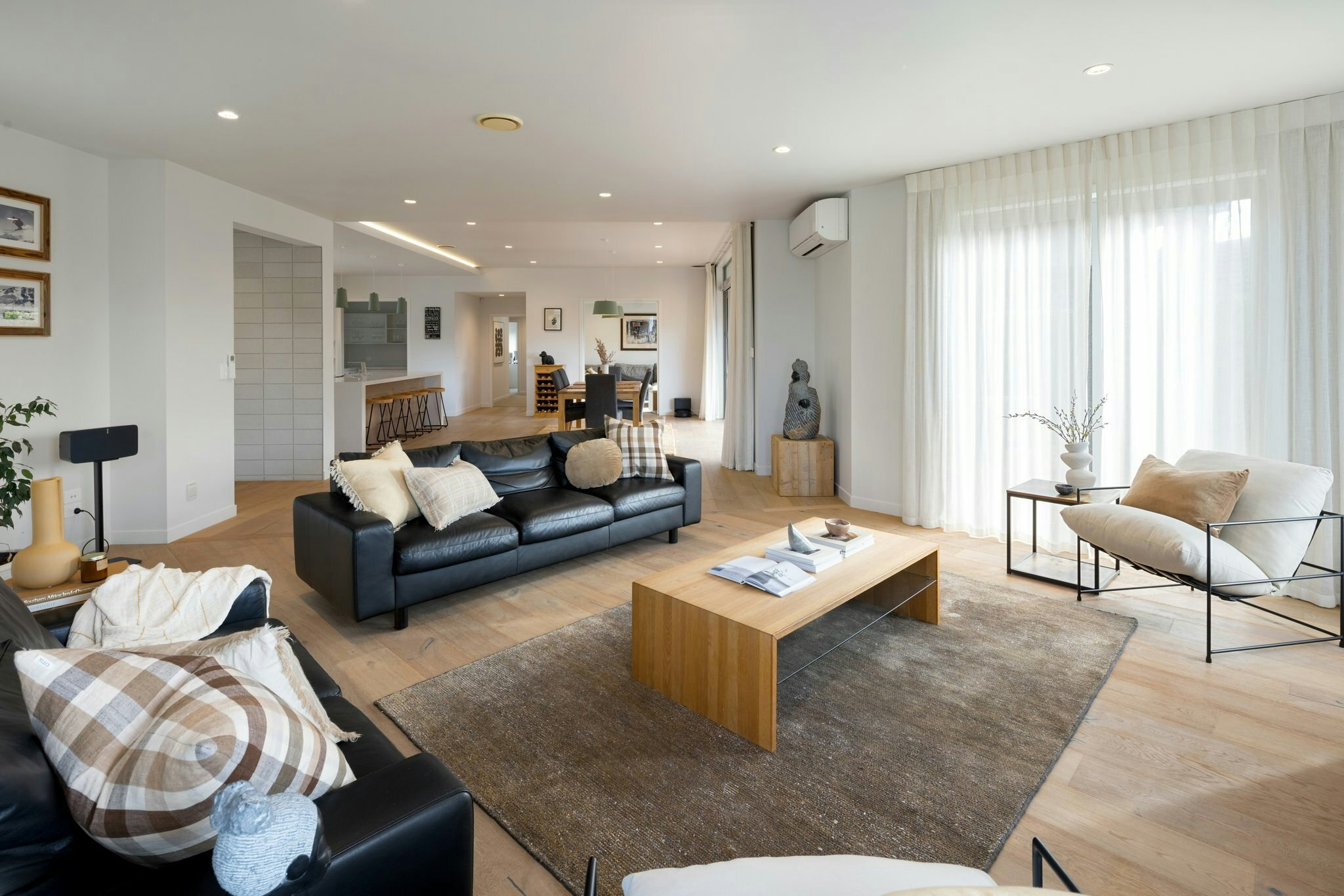 29 web or mls in House AR5 6816