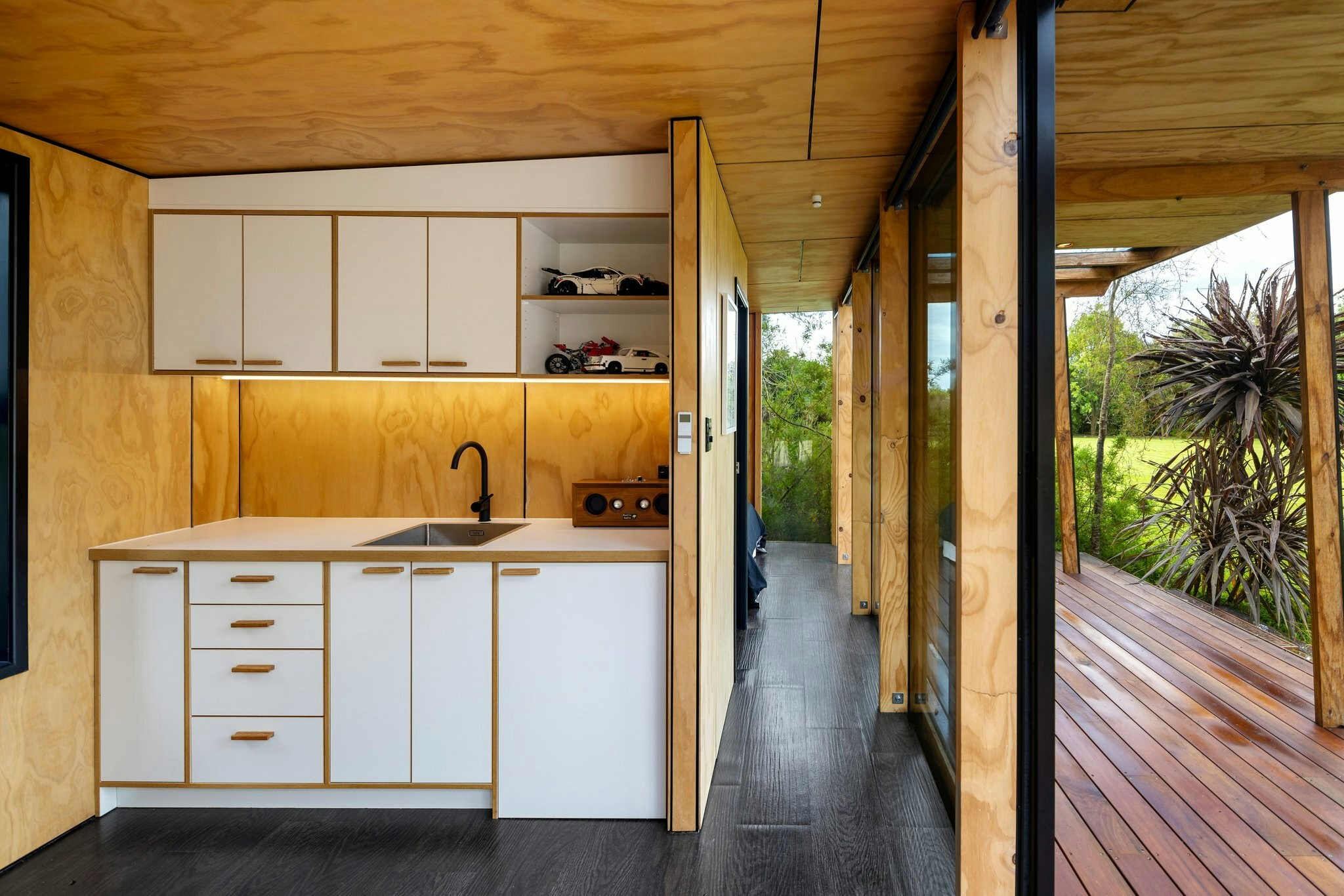 29 web or mls in House AR5 7633