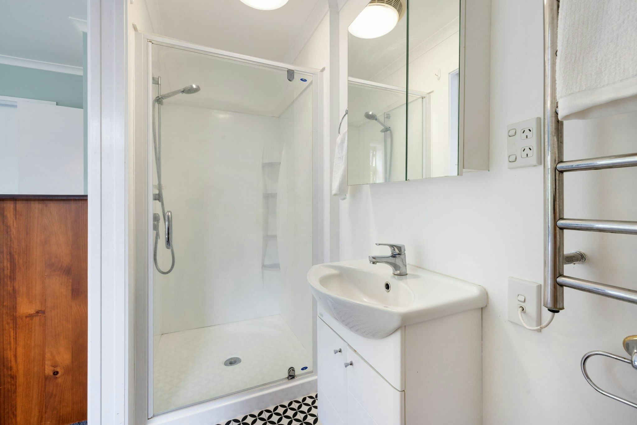 29 web or mls in House SR5 4998