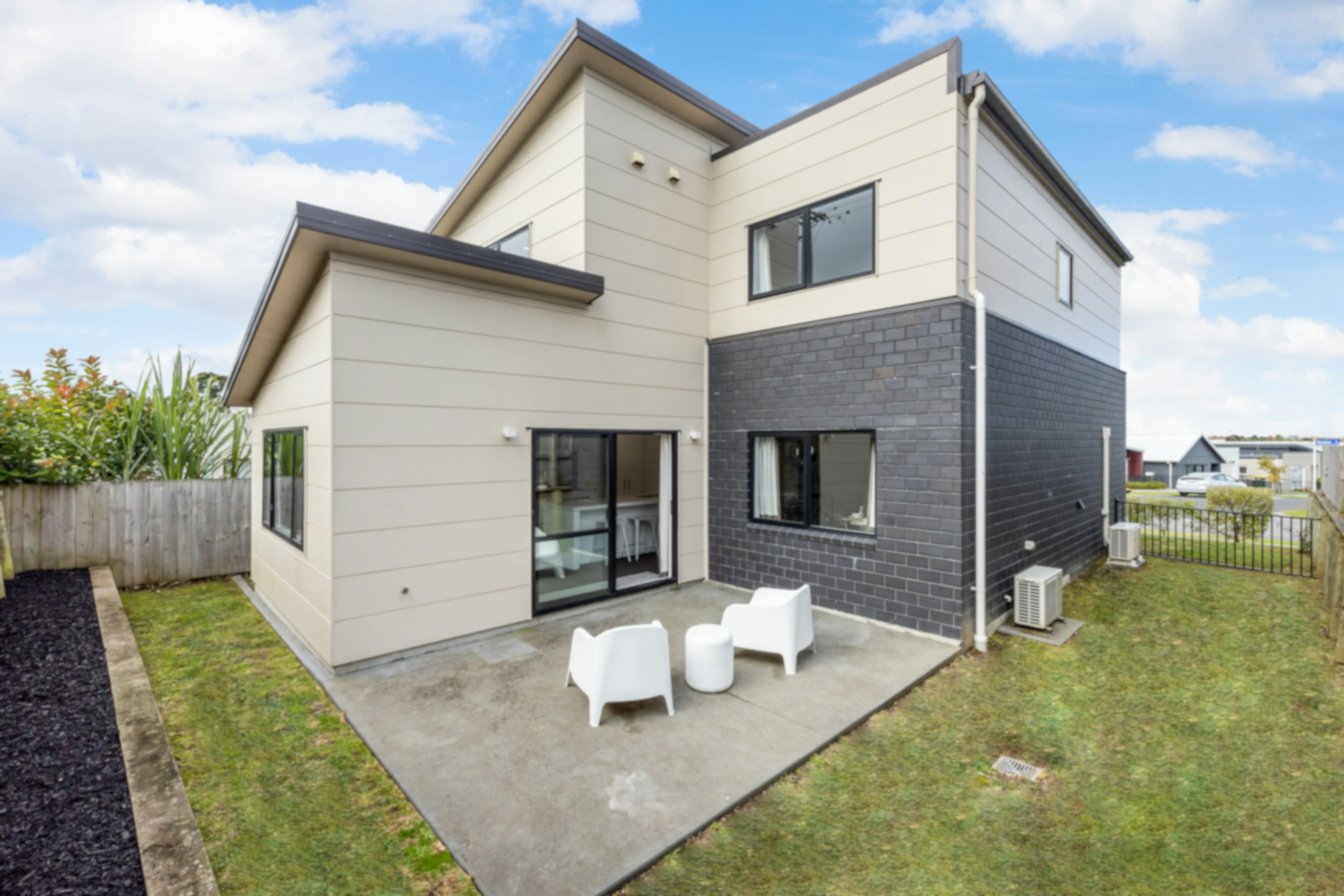 3 EDIT web or mls in House AR0 7082