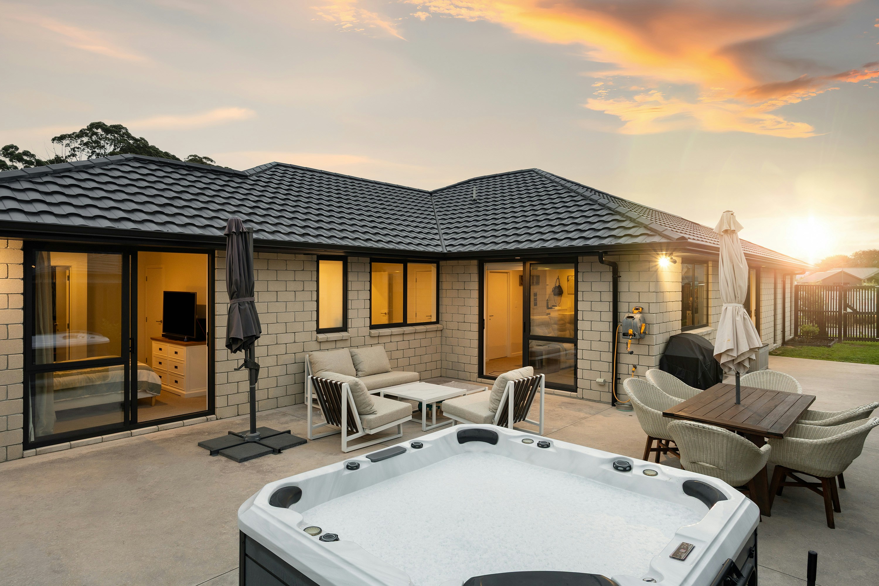 3 EDIT web or mls in House SR6 3022