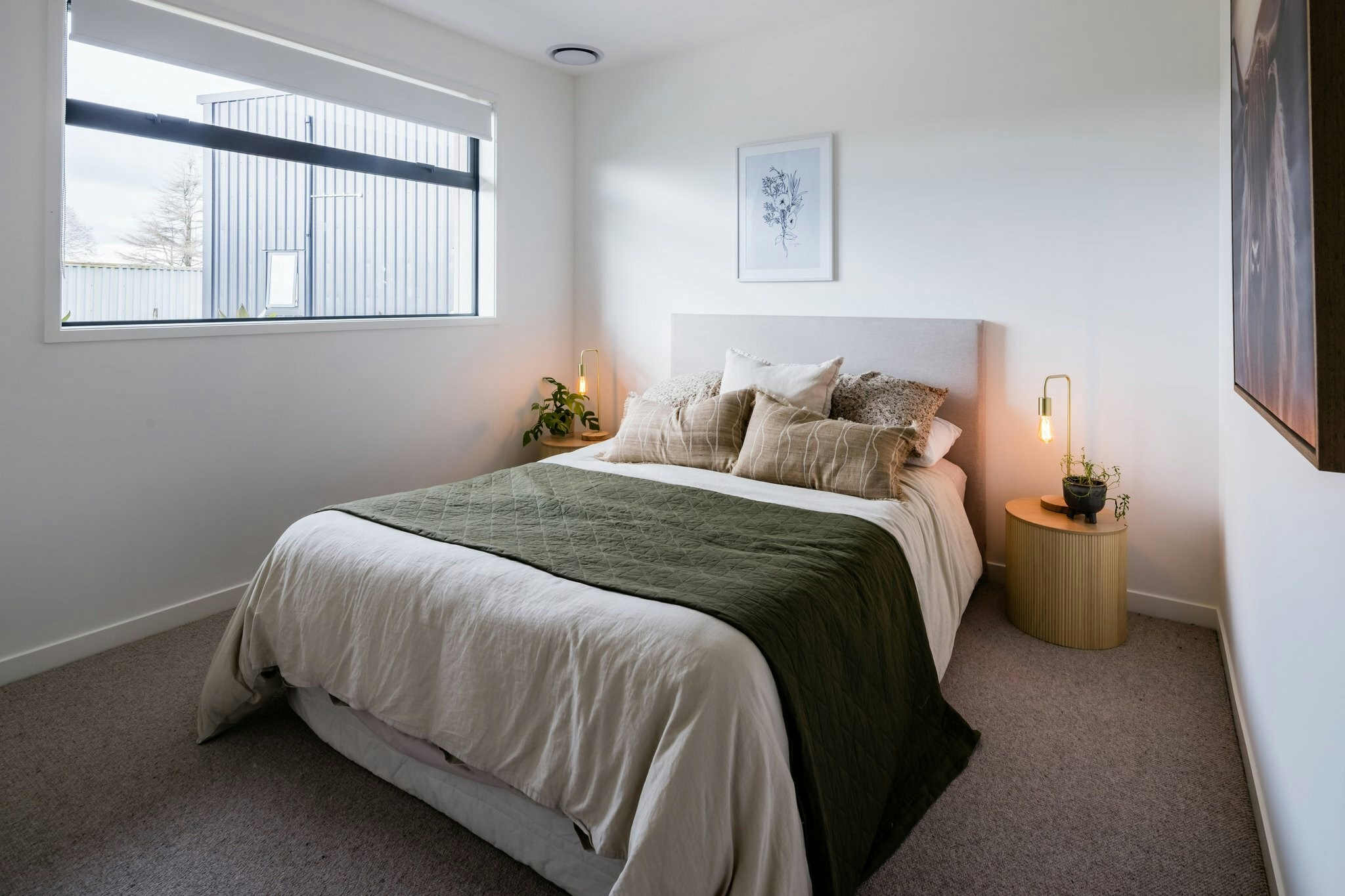 3 web or mls 2 in House AR5 1669