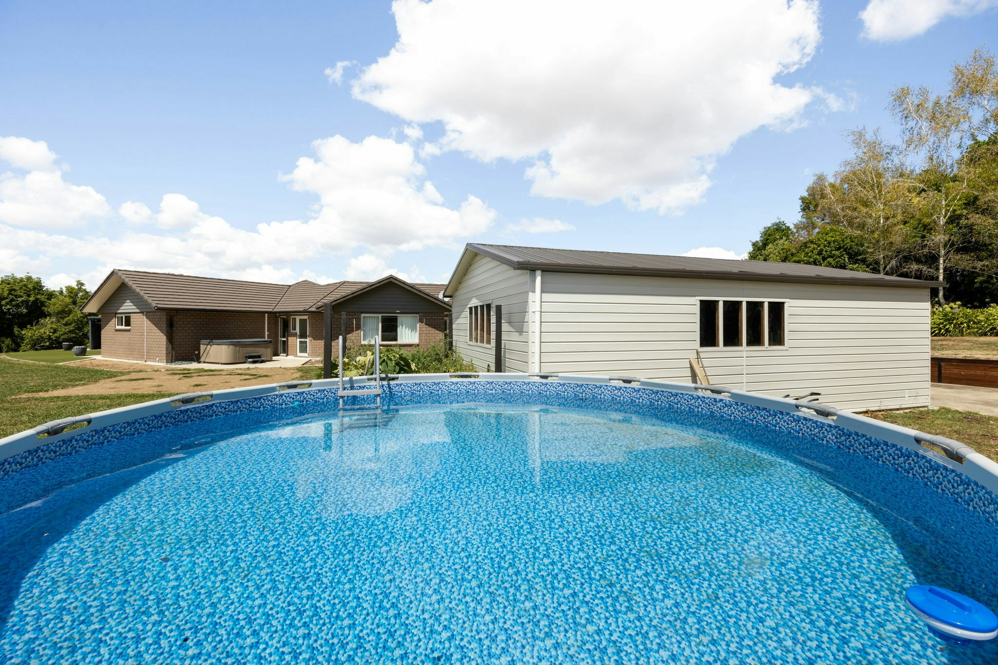 3 web or mls in House AR0 3588