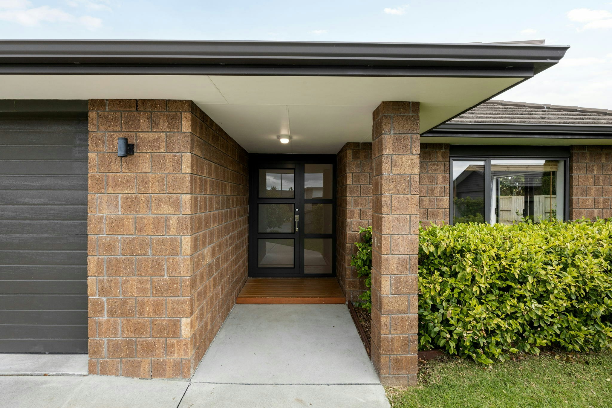 3 web or mls in House AR0 3825