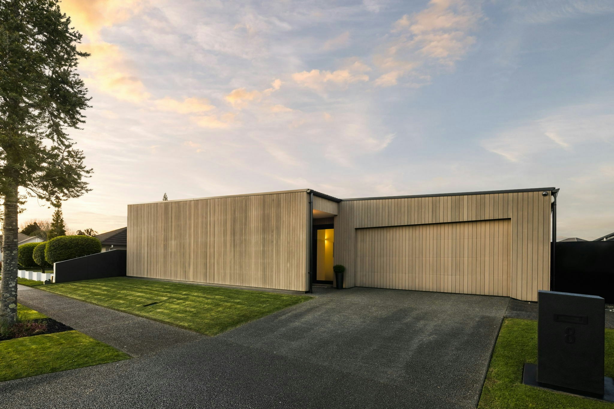 3 web or mls in House AR5 1035