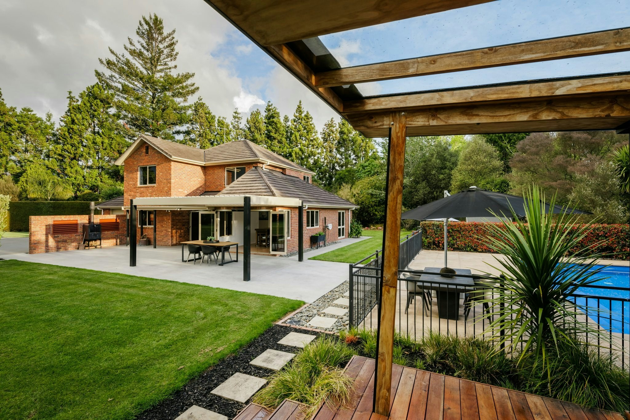 3 web or mls in House AR5 7975