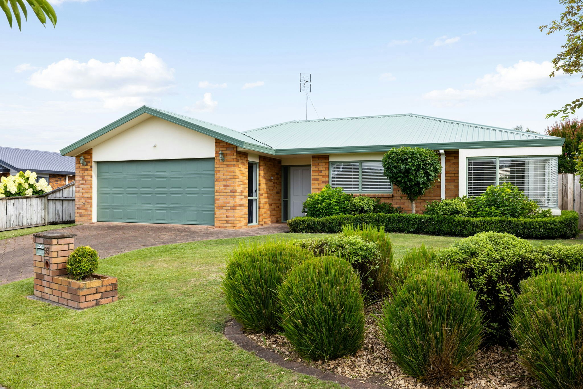 3 web or mls in House SR5 0167