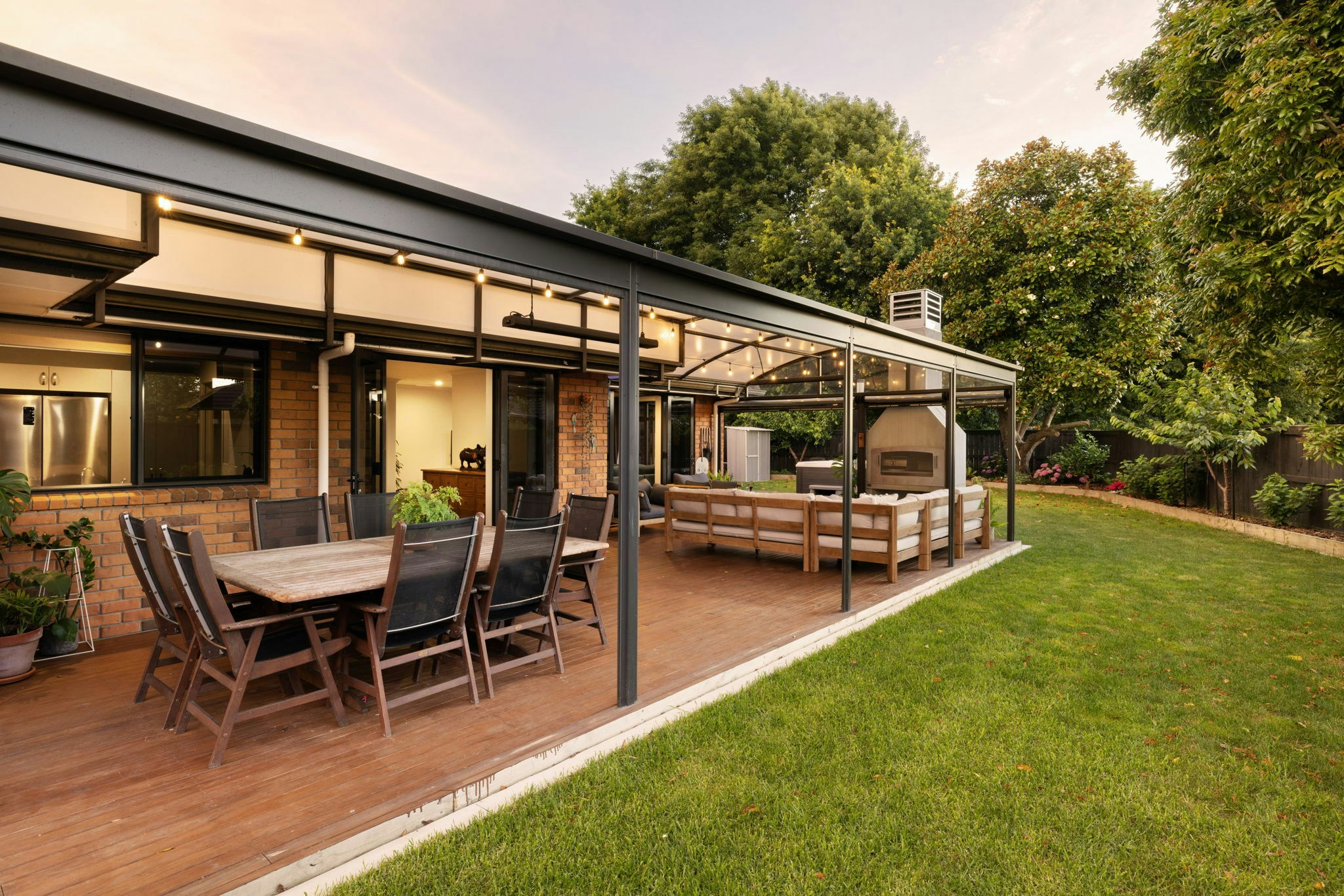 3 web or mls in House SR5 9743