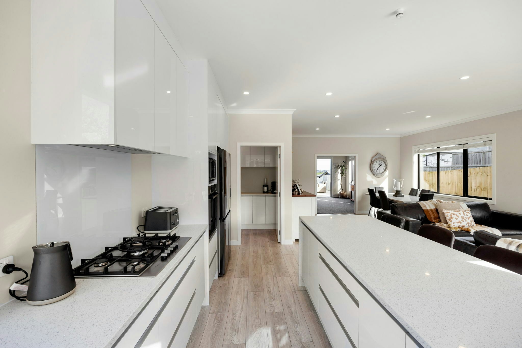 30 web or mls in House AR0 2300