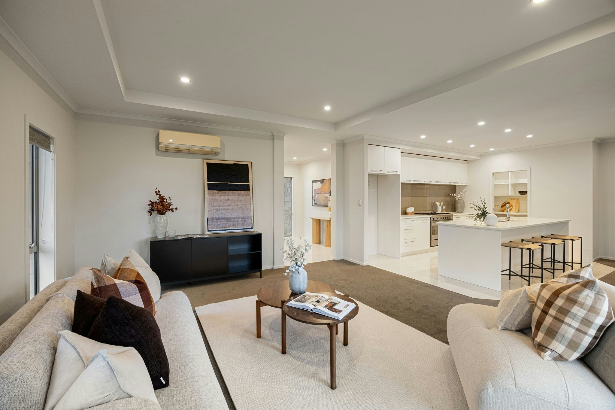 30 web or mls in House AR0 3744