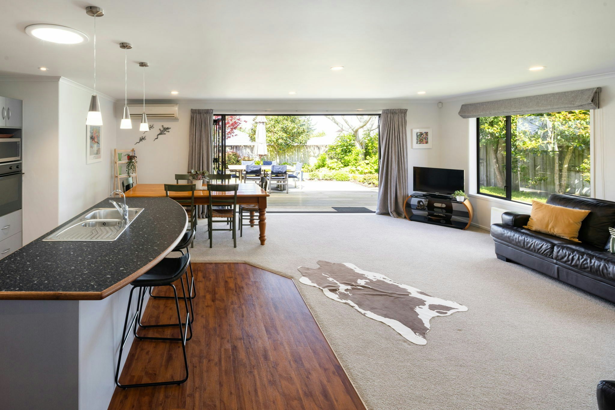 30 web or mls in House AR5 5243