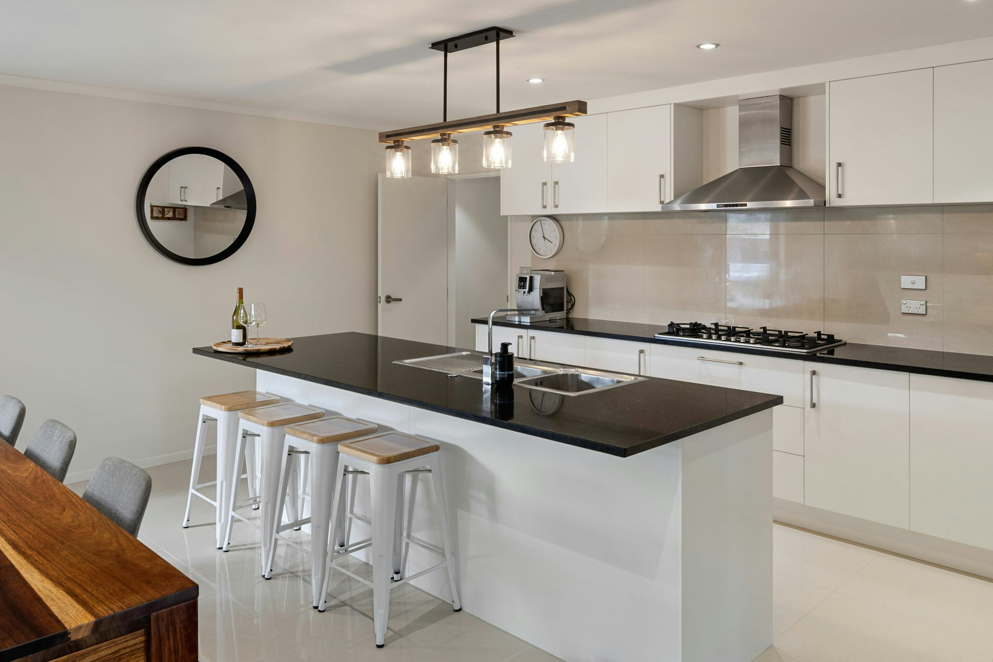 30 web or mls in House AR5 7514