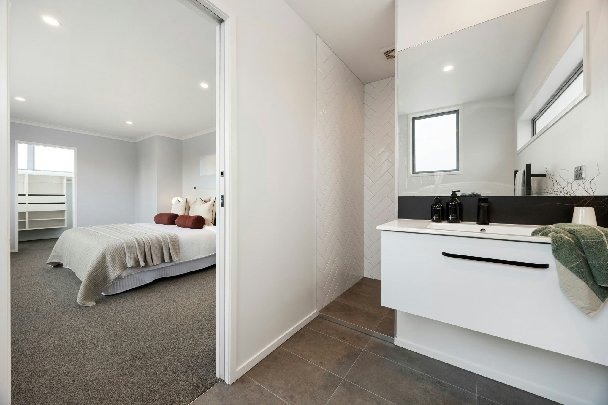 31 web or mls in House AR0 4476