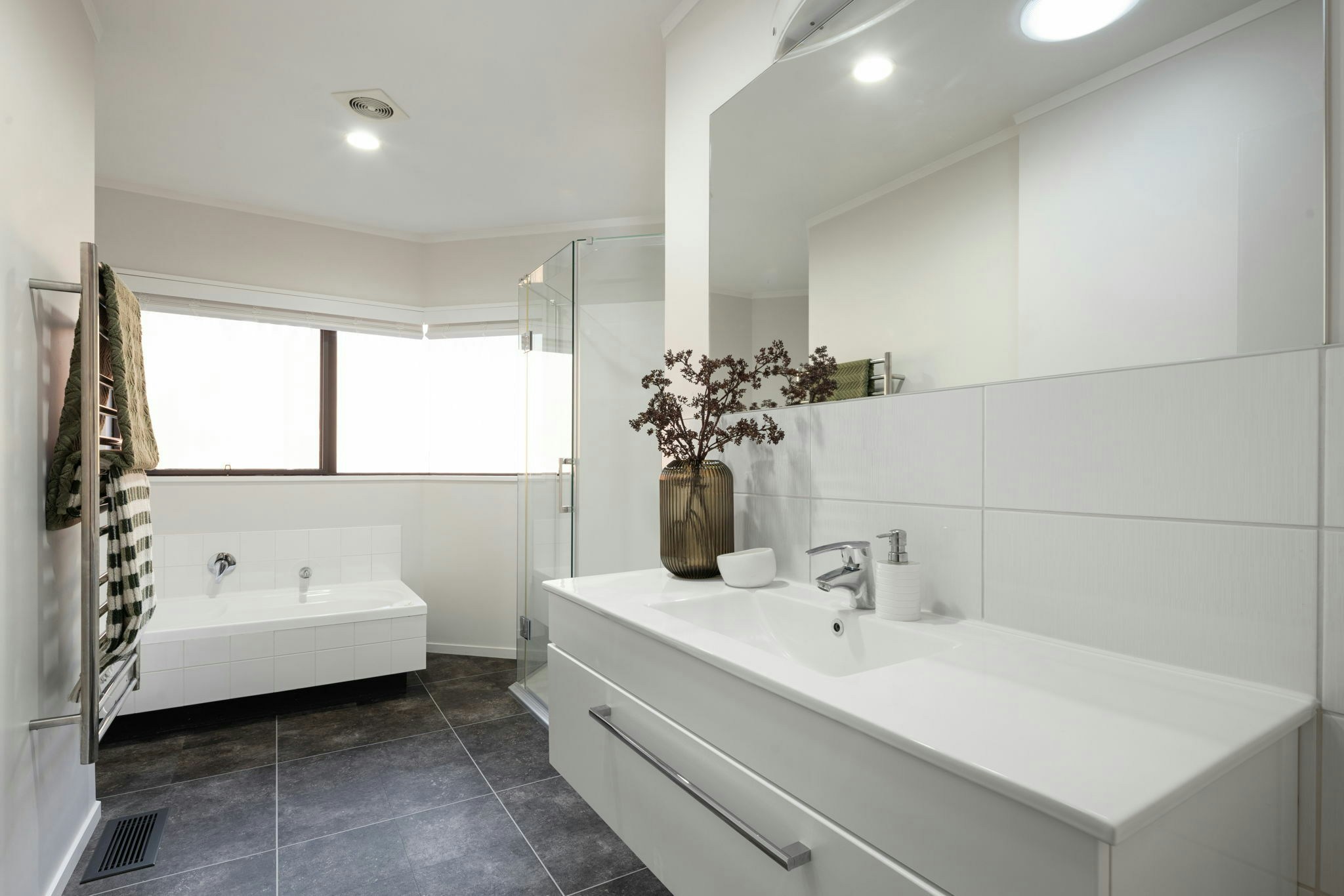 31 web or mls in House AR5 0293