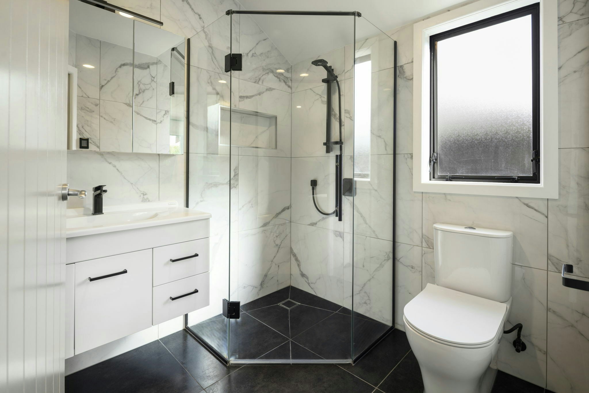 31 web or mls in House AR5 5129